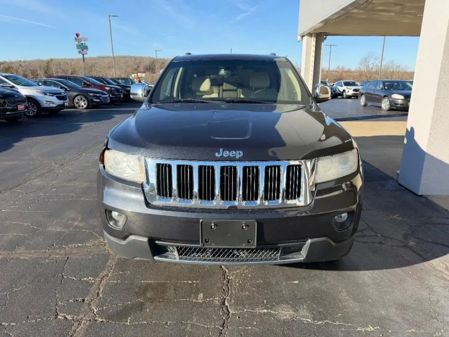 2013 /Black/Light Frost Beige Leather Jeep Grand Cherokee Limited (1C4RJFBG3DC) with an 3.6L VVT V6 flex fuel engine, located at 141 Commercial Dr, Fredericktown, MO, 63645, (573) 783-6432, 37.570087, -90.320648 - **Adventure Awaits with This 2013 Jeep Grand Cherokee Limited The Perfect Companion for Your Next Journey!**<br /> <br /> Are you ready to elevate your driving experience? This 2013 Jeep Grand Cherokee Limited is not just a vehicle; it's an invitation to explore. Whether you're embarking on weekend - Photo#7