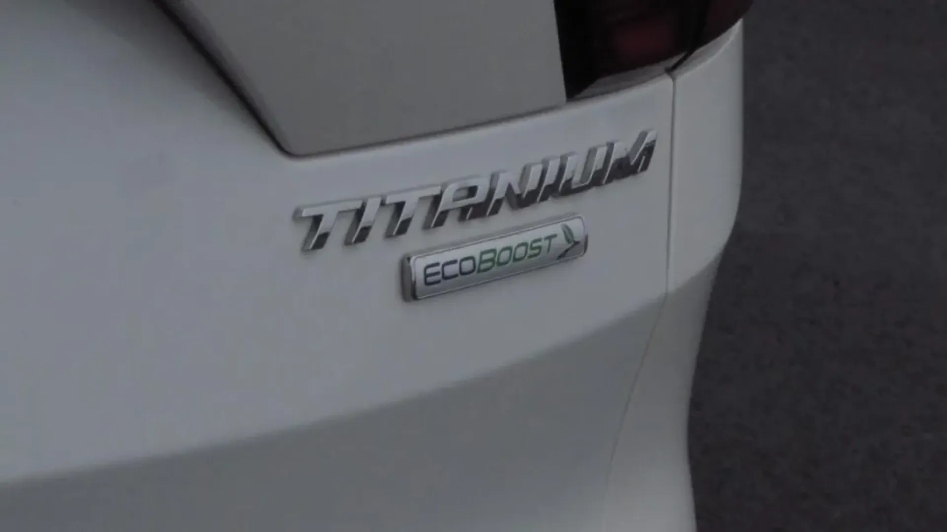 2019 /Charcoal Black Ford Escape Titanium (1FMCU0J95KU) with an Other engine, Automatic transmission, located at 12836 Highway 21, De Soto, MO, 63020, (636) 337-7777, 38.151867, -90.575615 - **Discover Endless Adventures with the 2019 Ford Escape Titanium at Pettus Ford De Soto!**<br /> <br /> Are you ready to elevate your daily commute or embark on spontaneous weekend getaways? The 2019 Ford Escape Titanium is the perfect blend of style, comfort, and performance, designed for those who - Photo#26