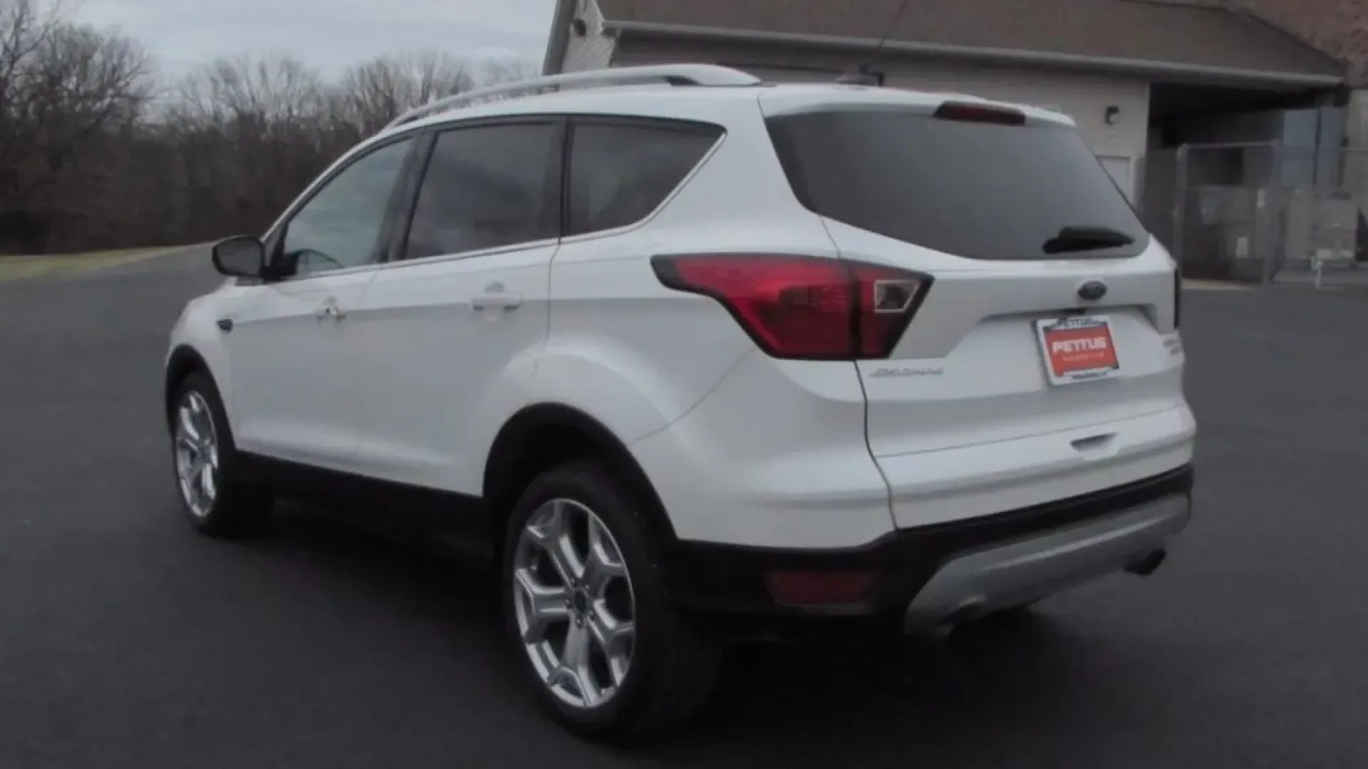 2019 /Charcoal Black Ford Escape Titanium (1FMCU0J95KU) with an Other engine, Automatic transmission, located at 12836 Highway 21, De Soto, MO, 63020, (636) 337-7777, 38.151867, -90.575615 - **Discover Endless Adventures with the 2019 Ford Escape Titanium at Pettus Ford De Soto!**<br /> <br /> Are you ready to elevate your daily commute or embark on spontaneous weekend getaways? The 2019 Ford Escape Titanium is the perfect blend of style, comfort, and performance, designed for those who - Photo#4