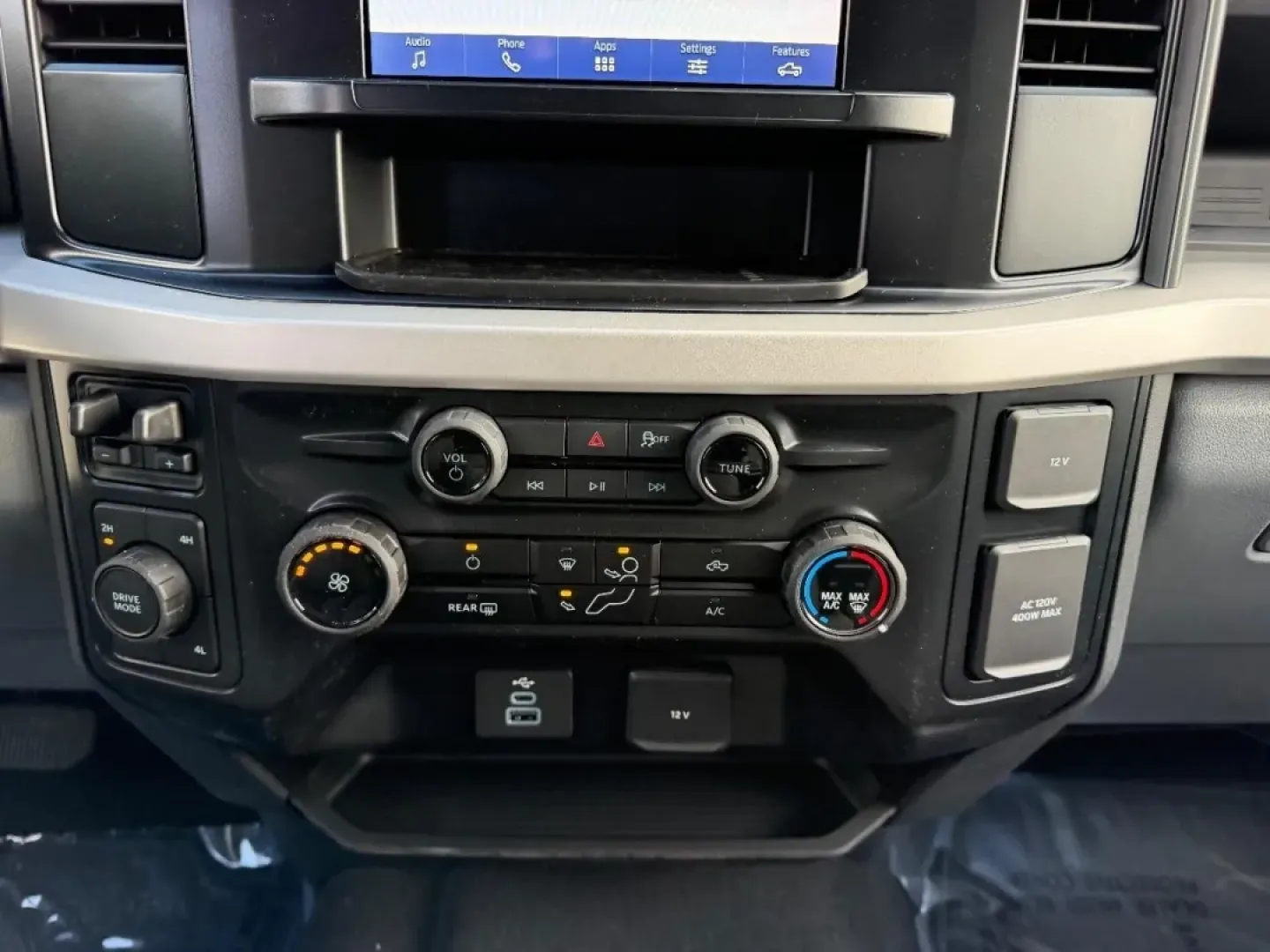 2026 /Medium Dark Slate Cloth Ford F-350SD XL DRW (1FT8W3DT6TE) with an 6.7L engine, 6A transmission, located at 141 Commercial Dr, Fredericktown, MO, 63645, (573) 783-6432, 37.570087, -90.320648 - **Elevate Your Work and Weekend Adventures with the 2026 Ford Super Duty F-350 DRW!**<br /> <br /> Are you in search of a reliable truck that can handle both your work demands and weekend escapades? Look no further! The 2026 Ford Super Duty F-350 DRW is the perfect companion for anyone who values pe - Photo#14