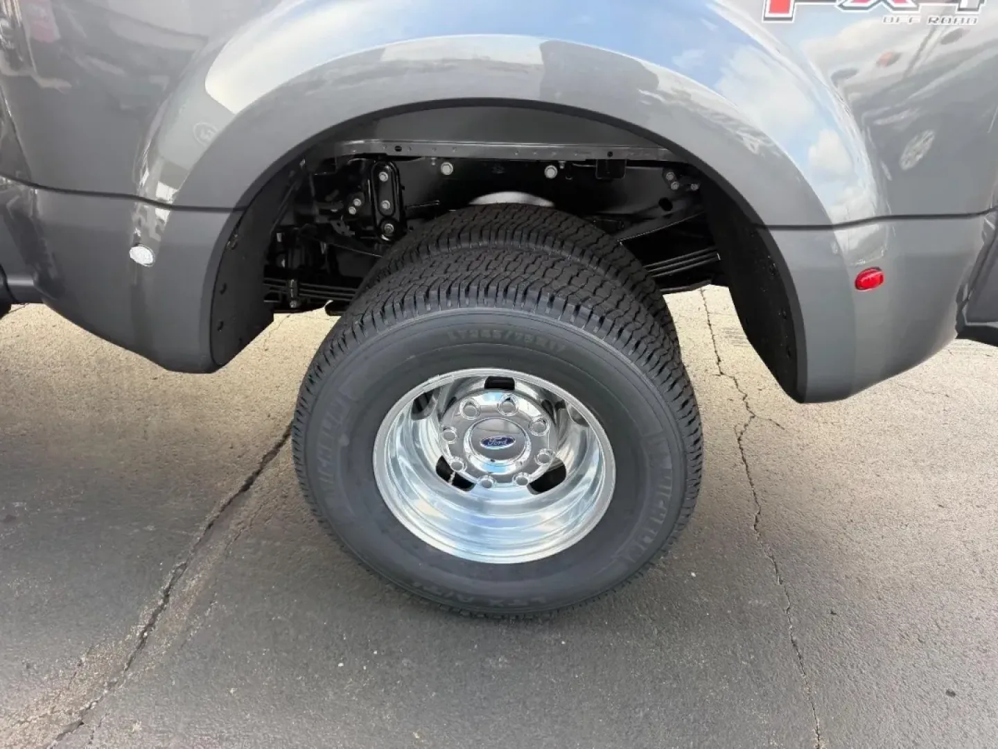 2026 /Medium Dark Slate Cloth Ford F-350SD XL DRW (1FT8W3DT6TE) with an 6.7L engine, 6A transmission, located at 141 Commercial Dr, Fredericktown, MO, 63645, (573) 783-6432, 37.570087, -90.320648 - **Elevate Your Work and Weekend Adventures with the 2026 Ford Super Duty F-350 DRW!**<br /> <br /> Are you in search of a reliable truck that can handle both your work demands and weekend escapades? Look no further! The 2026 Ford Super Duty F-350 DRW is the perfect companion for anyone who values pe - Photo#5