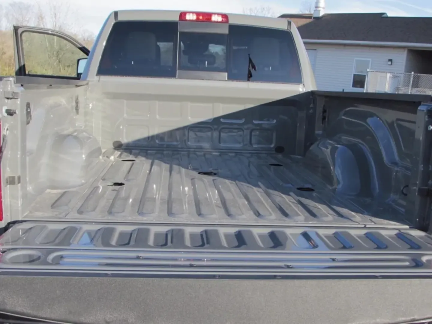 2026 /Black Ram 2500 Rebel (3C6UR5EJ3TG) with an Other engine, located at 12830 Highway 21, De Soto, MO, 63020, (636) 337-7777, 38.153099, -90.573624 - Are you ready to elevate your weekend adventures while tackling the toughest jobs? Look no further than this exceptional 2026 Ram 2500 Rebel, available now at Pettus CDJR DeSoto, your premier used car dealer located at 12830 Highway 21, De Soto, MO 63020. With only 5 miles on the odometer, this truc - Photo#12