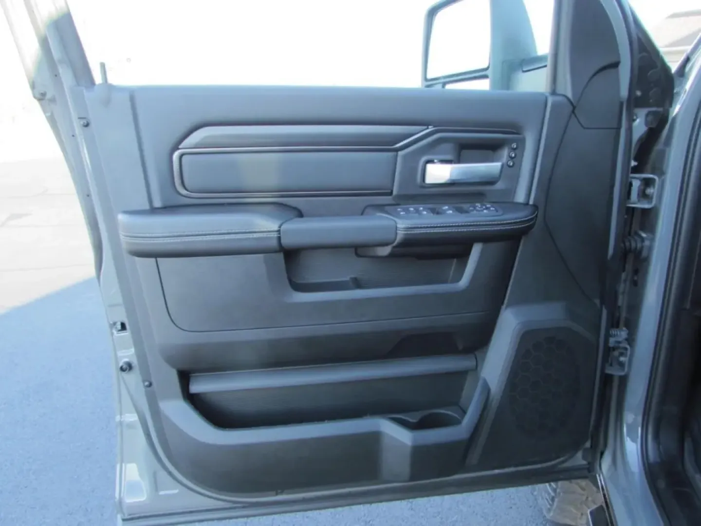 2026 /Black Ram 2500 Rebel (3C6UR5EJ3TG) with an Other engine, located at 12830 Highway 21, De Soto, MO, 63020, (636) 337-7777, 38.153099, -90.573624 - Are you ready to elevate your weekend adventures while tackling the toughest jobs? Look no further than this exceptional 2026 Ram 2500 Rebel, available now at Pettus CDJR DeSoto, your premier used car dealer located at 12830 Highway 21, De Soto, MO 63020. With only 5 miles on the odometer, this truc - Photo#15