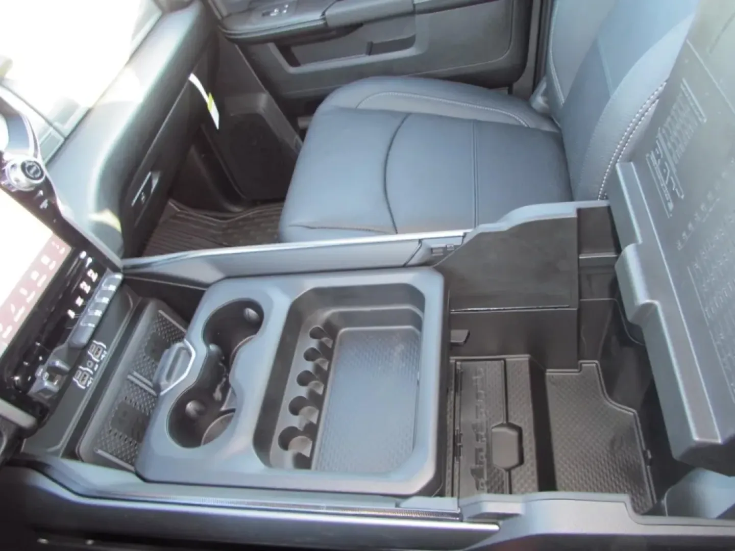 2026 /Black Ram 2500 Rebel (3C6UR5EJ3TG) with an Other engine, located at 12830 Highway 21, De Soto, MO, 63020, (636) 337-7777, 38.153099, -90.573624 - Are you ready to elevate your weekend adventures while tackling the toughest jobs? Look no further than this exceptional 2026 Ram 2500 Rebel, available now at Pettus CDJR DeSoto, your premier used car dealer located at 12830 Highway 21, De Soto, MO 63020. With only 5 miles on the odometer, this truc - Photo#26