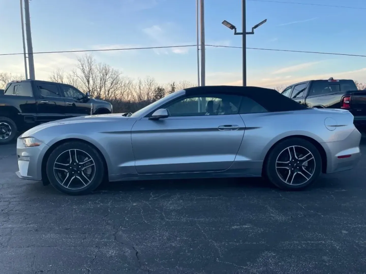 2022 /Ebony Ford Mustang EcoBoost Premium (1FATP8UHXN5) with an Other engine, located at 12836 Highway 21, De Soto, MO, 63020, (636) 337-7777, 38.151867, -90.575615 - **Unleash Your Spirit of Adventure with the 2022 Ford Mustang Convertible!**<br /> <br /> Are you ready to elevate your driving experience? The 2022 Ford Mustang Convertible is not just a car; it's a lifestyle choice. Imagine cruising down the scenic highways of De Soto, MO, with the wind in your ha - Photo#1