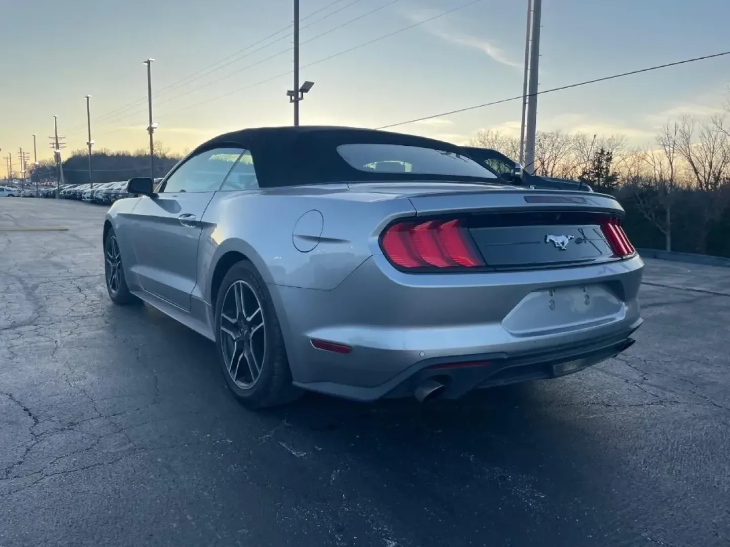 2022 /Ebony Ford Mustang EcoBoost Premium (1FATP8UHXN5) with an Other engine, located at 12836 Highway 21, De Soto, MO, 63020, (636) 337-7777, 38.151867, -90.575615 - **Unleash Your Spirit of Adventure with the 2022 Ford Mustang Convertible!**<br /> <br /> Are you ready to elevate your driving experience? The 2022 Ford Mustang Convertible is not just a car; it's a lifestyle choice. Imagine cruising down the scenic highways of De Soto, MO, with the wind in your ha - Photo#2