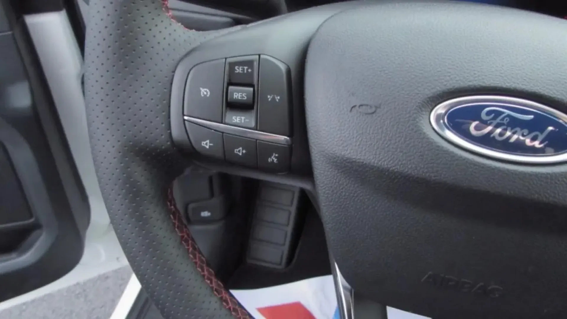 2026 /Ebony Ford Escape ST-Line (1FMCU9MN2TU) with an 1.5L engine, 8A transmission, located at 12836 Highway 21, De Soto, MO, 63020, (636) 337-7777, 38.151867, -90.575615 - **Adventure Awaits with the 2026 Ford Escape ST-Line at Pettus Ford De Soto!**<br /> <br /> Are you ready to elevate your weekend getaways or daily commutes? The 2026 Ford Escape ST-Line is the perfect companion for those who crave both style and versatility. Whether you're planning family road trip - Photo#14