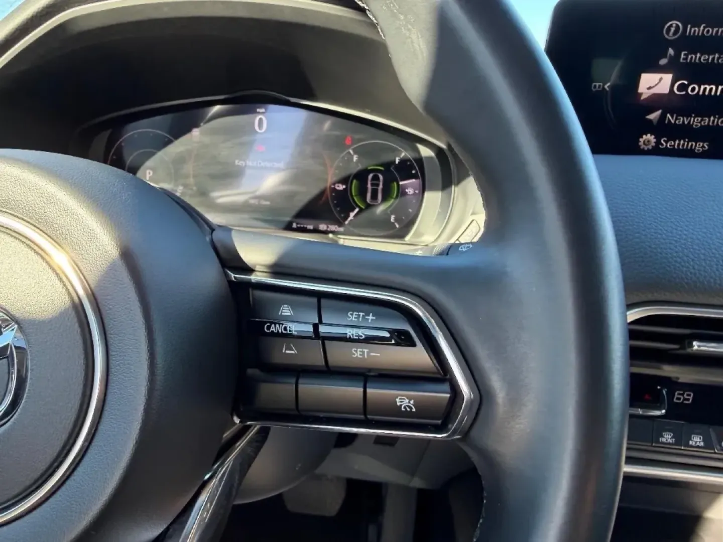 2025 /Black Leather Mazda CX-90 PHEV Preferred (JM3KKBHA8S1) with an 2.5L e-SKYACTIV I4 PHEV engine, Automatic transmission, located at 970 Woodlawn Dr., Farmington, MO, 63640, (573) 431-7800, 37.825642, -90.468674 - **Experience the Perfect Blend of Style and Versatility with the 2025 Mazda CX-90 PHEV at Pettus CDJR Farmington!**<br /> <br /> Are you searching for a family-friendly SUV that doesn't compromise on style or technology? Look no further than the stunning 2025 Mazda CX-90 PHEV, available at Pettus CD - Photo#16