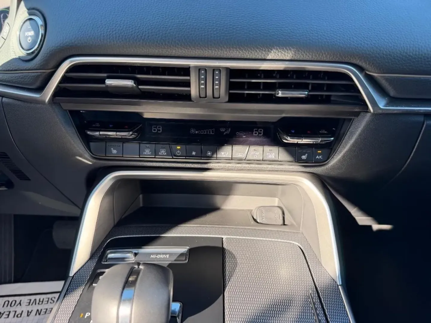 2025 /Black Leather Mazda CX-90 PHEV Preferred (JM3KKBHA8S1) with an 2.5L e-SKYACTIV I4 PHEV engine, Automatic transmission, located at 970 Woodlawn Dr., Farmington, MO, 63640, (573) 431-7800, 37.825642, -90.468674 - **Experience the Perfect Blend of Style and Versatility with the 2025 Mazda CX-90 PHEV at Pettus CDJR Farmington!**<br /> <br /> Are you searching for a family-friendly SUV that doesn't compromise on style or technology? Look no further than the stunning 2025 Mazda CX-90 PHEV, available at Pettus CD - Photo#18