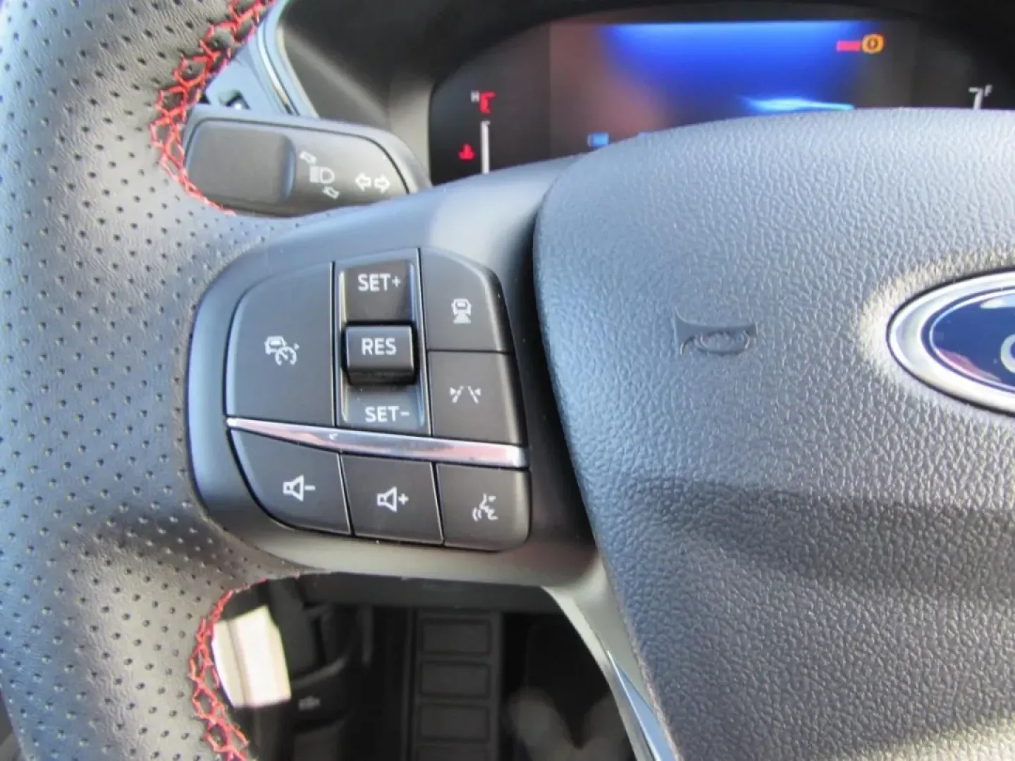 2026 /Ebony Ford Escape ST-Line (1FMCU0MN6TU) with an 1.5L engine, 8A transmission, located at 12836 Highway 21, De Soto, MO, 63020, (636) 337-7777, 38.151867, -90.575615 - Are you ready to elevate your daily commute or embark on weekend adventures with your family? Look no further than the stunning 2026 Ford Escape ST-Line, now available at Pettus Ford De Soto! This versatile SUV is the perfect blend of style, comfort, and efficiency, making it an unbeatable choice fo - Photo#14