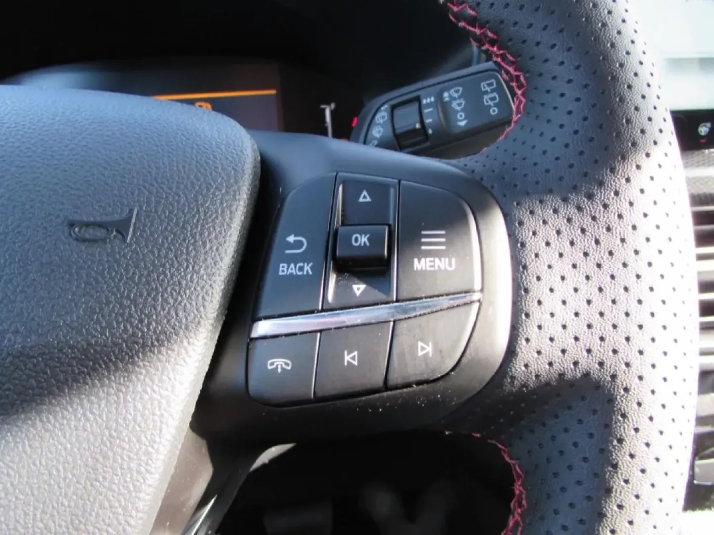 2026 /Ebony Ford Escape ST-Line (1FMCU0MN6TU) with an 1.5L engine, 8A transmission, located at 12836 Highway 21, De Soto, MO, 63020, (636) 337-7777, 38.151867, -90.575615 - Are you ready to elevate your daily commute or embark on weekend adventures with your family? Look no further than the stunning 2026 Ford Escape ST-Line, now available at Pettus Ford De Soto! This versatile SUV is the perfect blend of style, comfort, and efficiency, making it an unbeatable choice fo - Photo#15