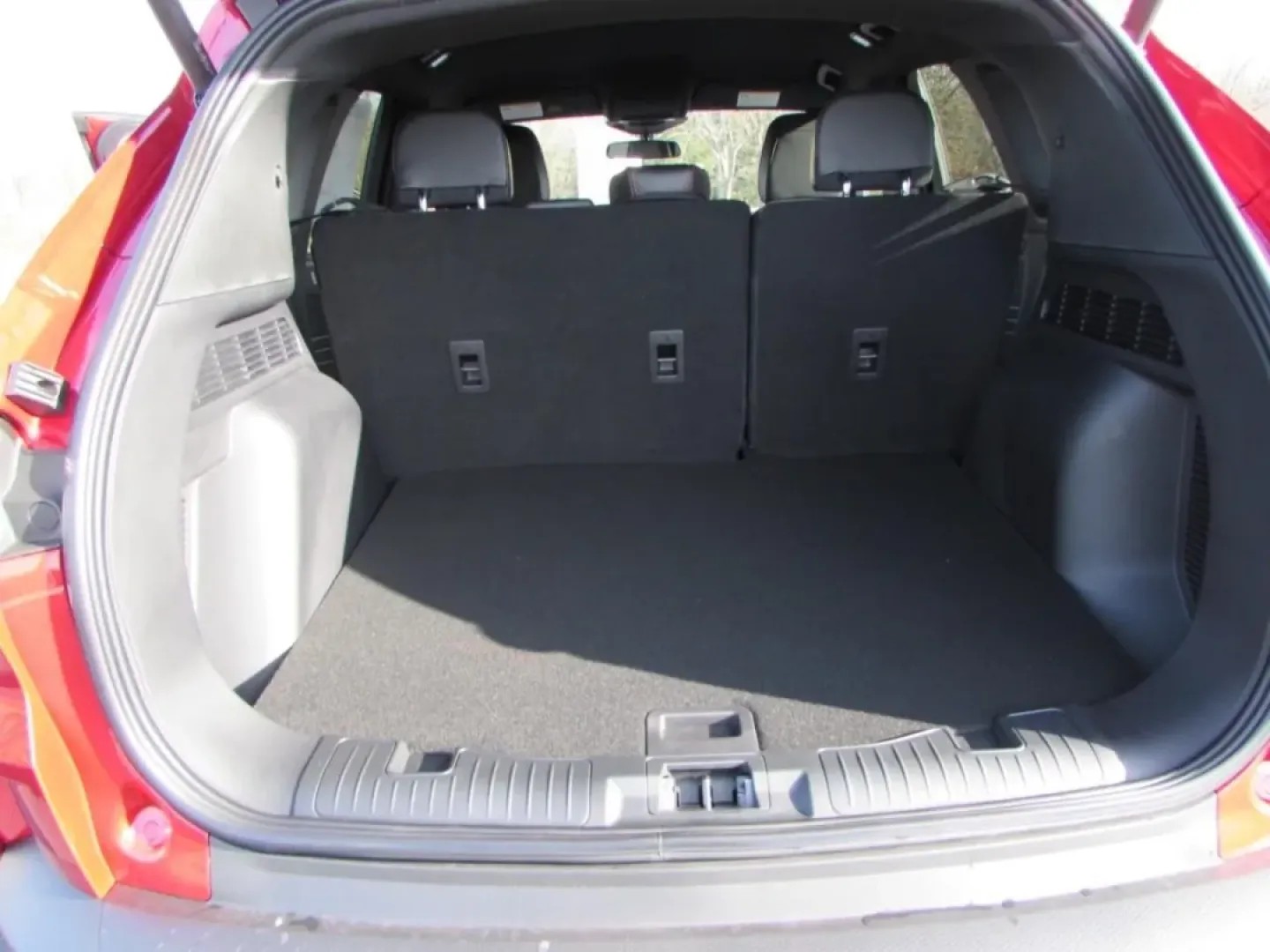 2026 /Ebony Ford Escape ST-Line (1FMCU0MN6TU) with an 1.5L engine, 8A transmission, located at 12836 Highway 21, De Soto, MO, 63020, (636) 337-7777, 38.151867, -90.575615 - Are you ready to elevate your daily commute or embark on weekend adventures with your family? Look no further than the stunning 2026 Ford Escape ST-Line, now available at Pettus Ford De Soto! This versatile SUV is the perfect blend of style, comfort, and efficiency, making it an unbeatable choice fo - Photo#24