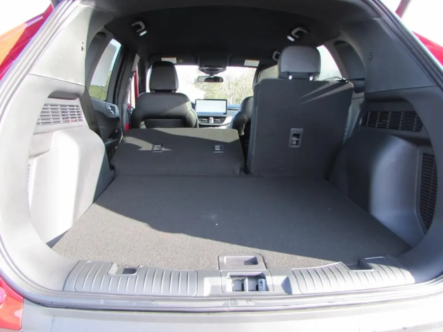 2026 /Ebony Ford Escape ST-Line (1FMCU0MN6TU) with an 1.5L engine, 8A transmission, located at 12836 Highway 21, De Soto, MO, 63020, (636) 337-7777, 38.151867, -90.575615 - Are you ready to elevate your daily commute or embark on weekend adventures with your family? Look no further than the stunning 2026 Ford Escape ST-Line, now available at Pettus Ford De Soto! This versatile SUV is the perfect blend of style, comfort, and efficiency, making it an unbeatable choice fo - Photo#26