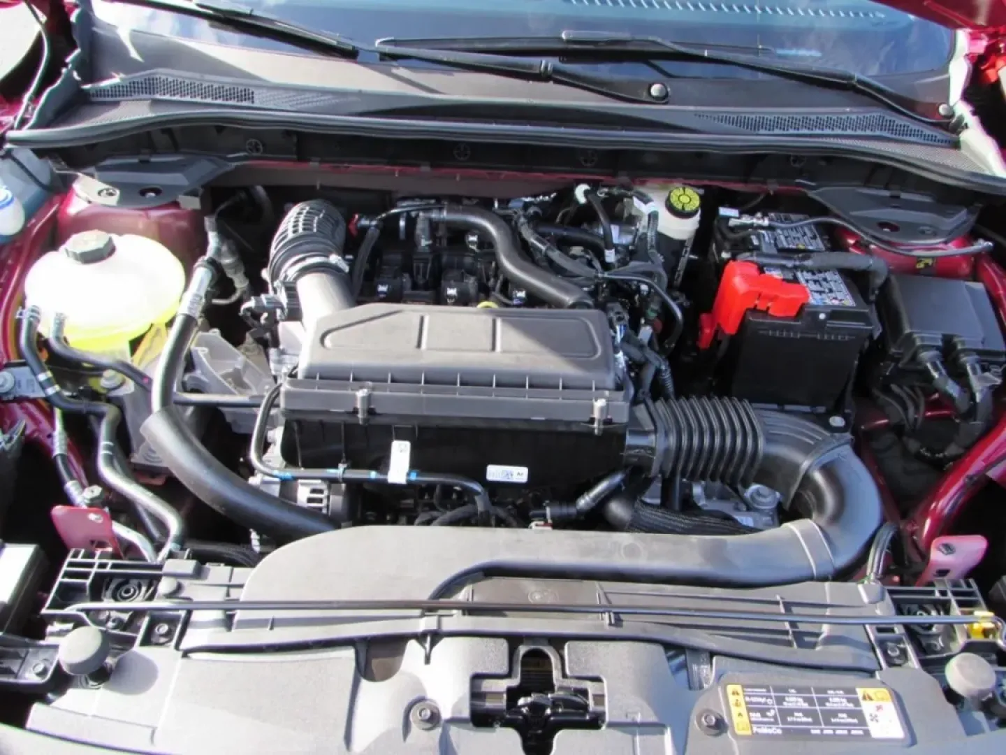 2026 /Ebony Ford Escape ST-Line (1FMCU0MN6TU) with an 1.5L engine, 8A transmission, located at 12836 Highway 21, De Soto, MO, 63020, (636) 337-7777, 38.151867, -90.575615 - Are you ready to elevate your daily commute or embark on weekend adventures with your family? Look no further than the stunning 2026 Ford Escape ST-Line, now available at Pettus Ford De Soto! This versatile SUV is the perfect blend of style, comfort, and efficiency, making it an unbeatable choice fo - Photo#8