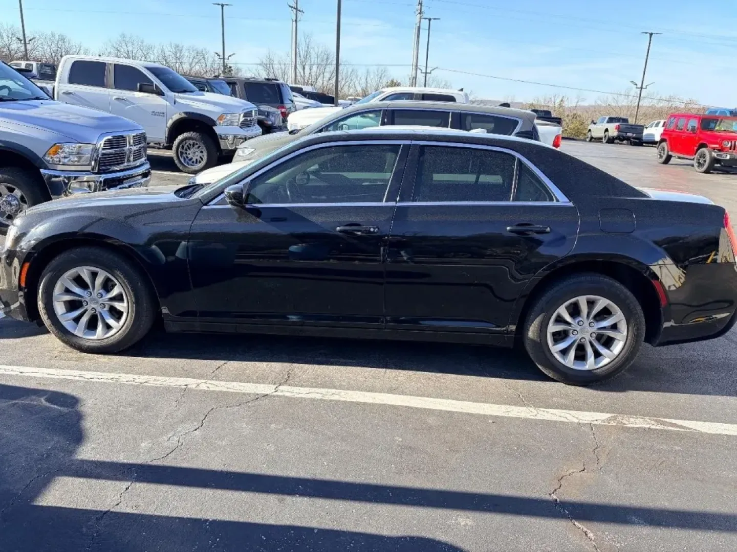 2020 /Black Chrysler 300 Touring (2C3CCAAG1LH) with an Other engine, Automatic transmission, located at 12830 Highway 21, De Soto, MO, 63020, (636) 337-7777, 38.153099, -90.573624 - **Unleash Your Drive with the 2020 Chrysler 300: A Perfect Blend of Style and Comfort!**<br /> <br /> Imagine hitting the open road in a vehicle that perfectly combines elegance with performance-the 2020 Chrysler 300 is designed for those who appreciate the finer things in life while enjoying the th - Photo#0