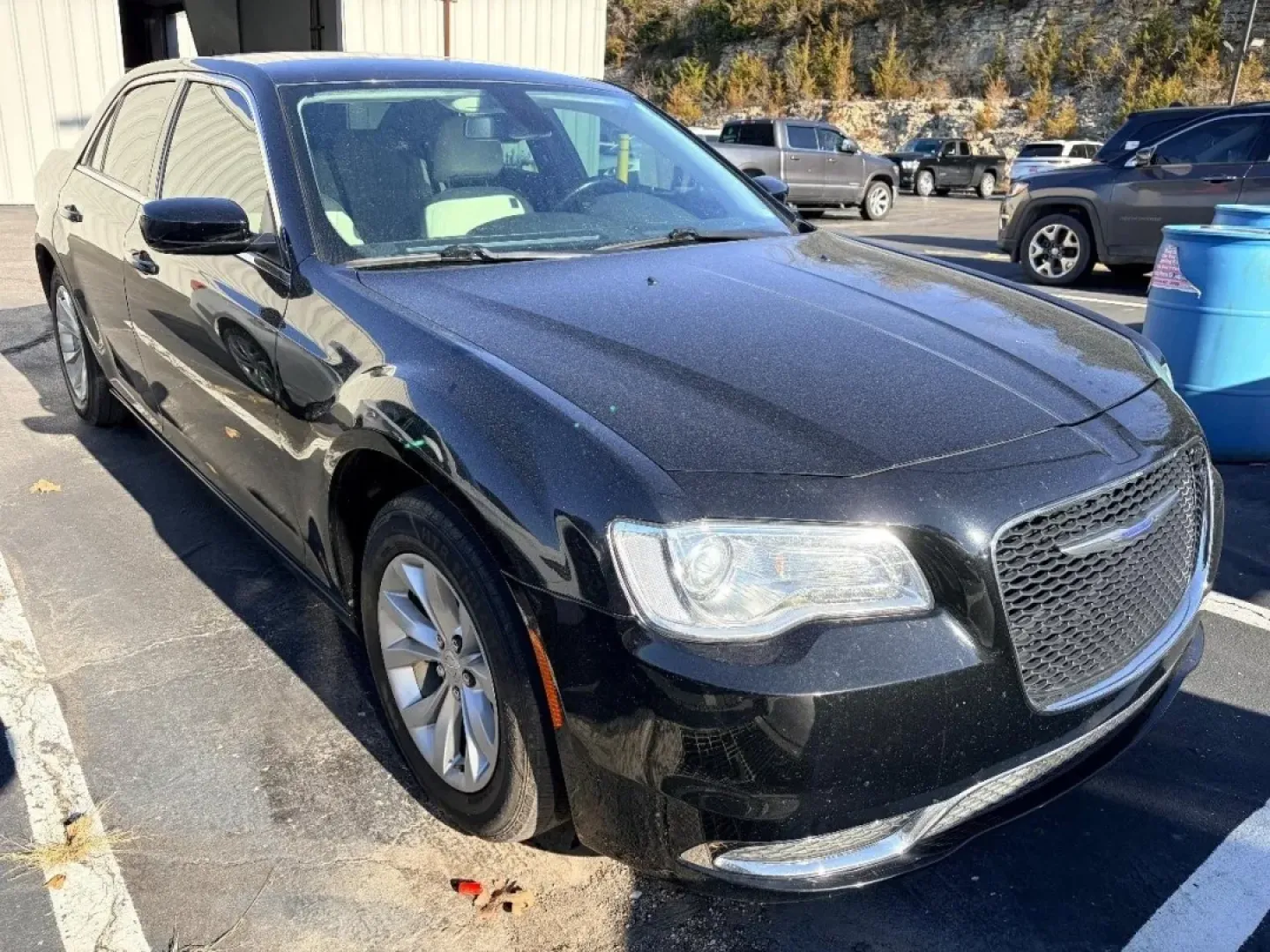 2020 /Black Chrysler 300 Touring (2C3CCAAG1LH) with an Other engine, Automatic transmission, located at 12830 Highway 21, De Soto, MO, 63020, (636) 337-7777, 38.153099, -90.573624 - **Unleash Your Drive with the 2020 Chrysler 300: A Perfect Blend of Style and Comfort!**<br /> <br /> Imagine hitting the open road in a vehicle that perfectly combines elegance with performance-the 2020 Chrysler 300 is designed for those who appreciate the finer things in life while enjoying the th - Photo#5