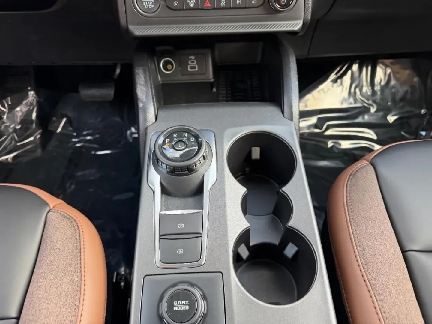 2025 /Ebony/Roast Leather Ford Bronco Sport Outer Banks (3FMCR9CN7SR) with an 1.5L EcoBoost engine, Automatic transmission, located at 141 Commercial Dr, Fredericktown, MO, 63645, (573) 783-6432, 37.570087, -90.320648 - **Adventure Awaits with the 2025 Ford Bronco Sport Outer Banks!**<br /> <br /> Are you ready to elevate your weekend getaways and daily commutes? The 2025 Ford Bronco Sport Outer Banks is more than just a vehicle; it's your passport to adventure. Ideal for outdoor enthusiasts and families alike, thi - Photo#15