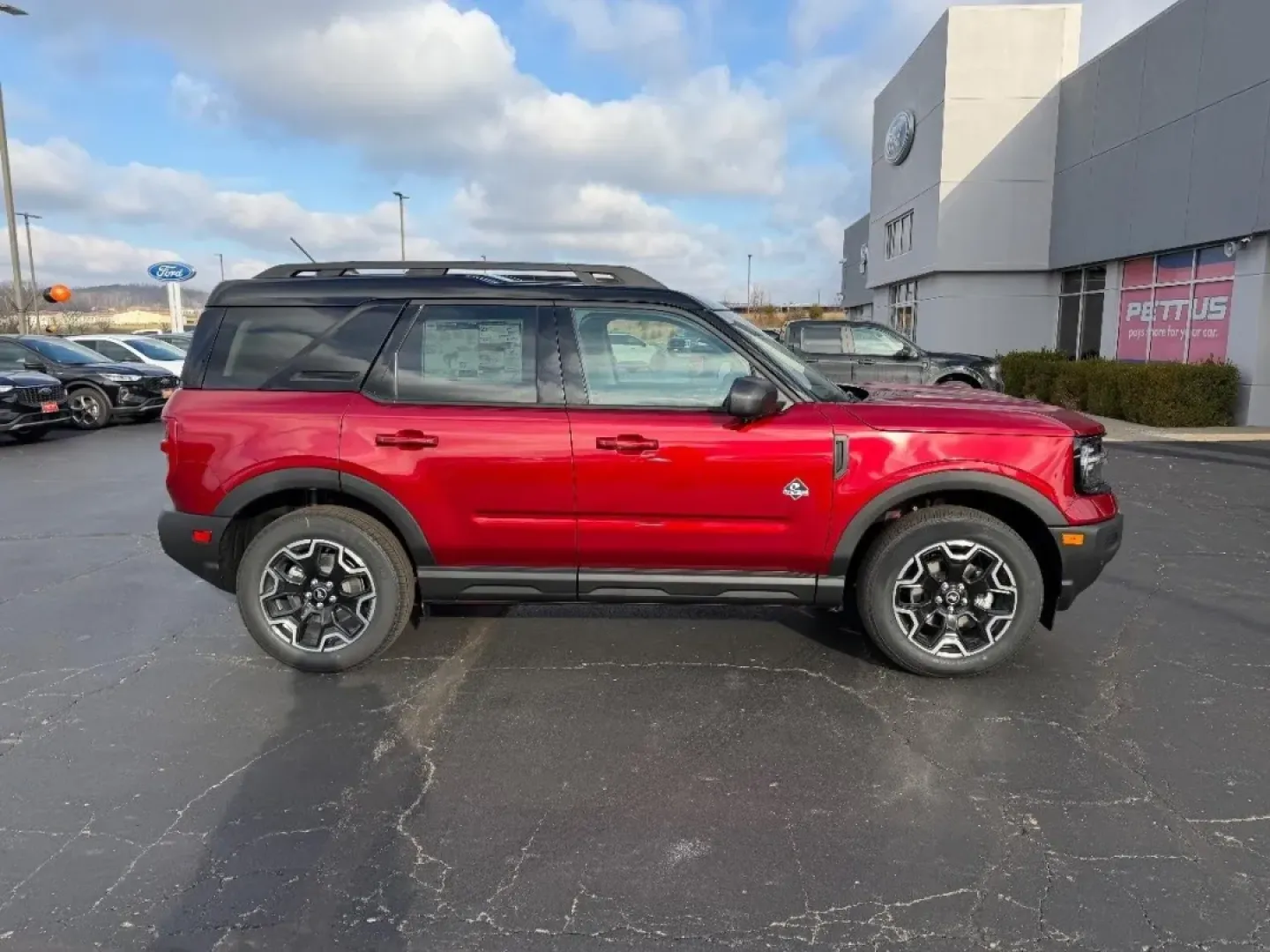 2025 /Ebony/Roast Leather Ford Bronco Sport Outer Banks (3FMCR9CN7SR) with an 1.5L EcoBoost engine, Automatic transmission, located at 141 Commercial Dr, Fredericktown, MO, 63645, (573) 783-6432, 37.570087, -90.320648 - **Adventure Awaits with the 2025 Ford Bronco Sport Outer Banks!**<br /> <br /> Are you ready to elevate your weekend getaways and daily commutes? The 2025 Ford Bronco Sport Outer Banks is more than just a vehicle; it's your passport to adventure. Ideal for outdoor enthusiasts and families alike, thi - Photo#1