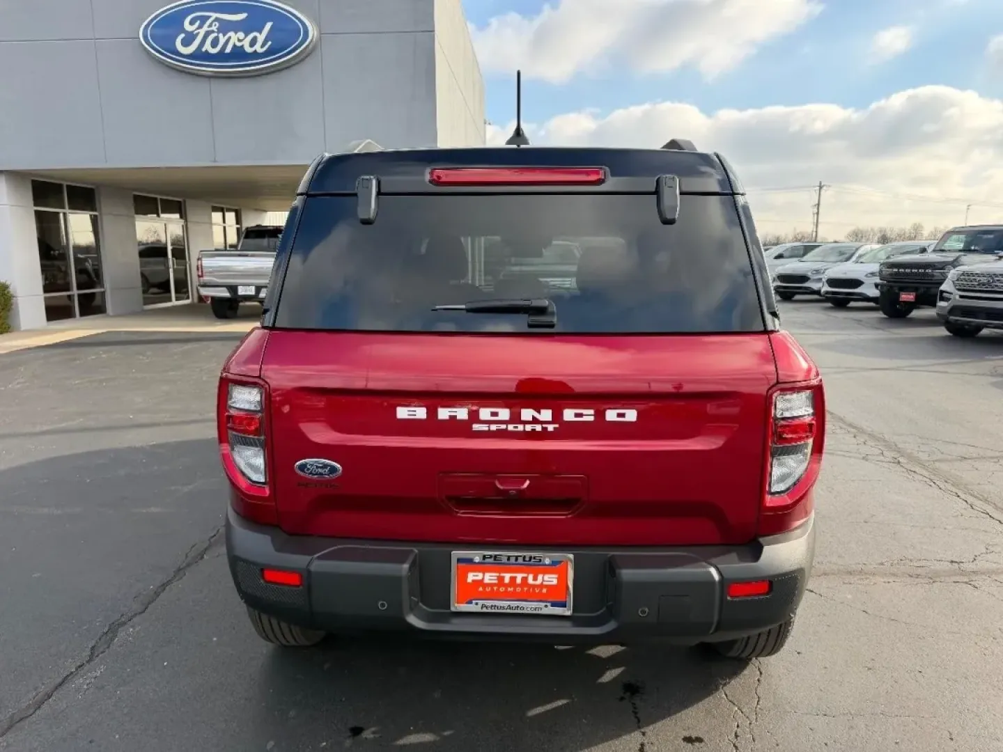 2025 /Ebony/Roast Leather Ford Bronco Sport Outer Banks (3FMCR9CN7SR) with an 1.5L EcoBoost engine, Automatic transmission, located at 141 Commercial Dr, Fredericktown, MO, 63645, (573) 783-6432, 37.570087, -90.320648 - **Adventure Awaits with the 2025 Ford Bronco Sport Outer Banks!**<br /> <br /> Are you ready to elevate your weekend getaways and daily commutes? The 2025 Ford Bronco Sport Outer Banks is more than just a vehicle; it's your passport to adventure. Ideal for outdoor enthusiasts and families alike, thi - Photo#3