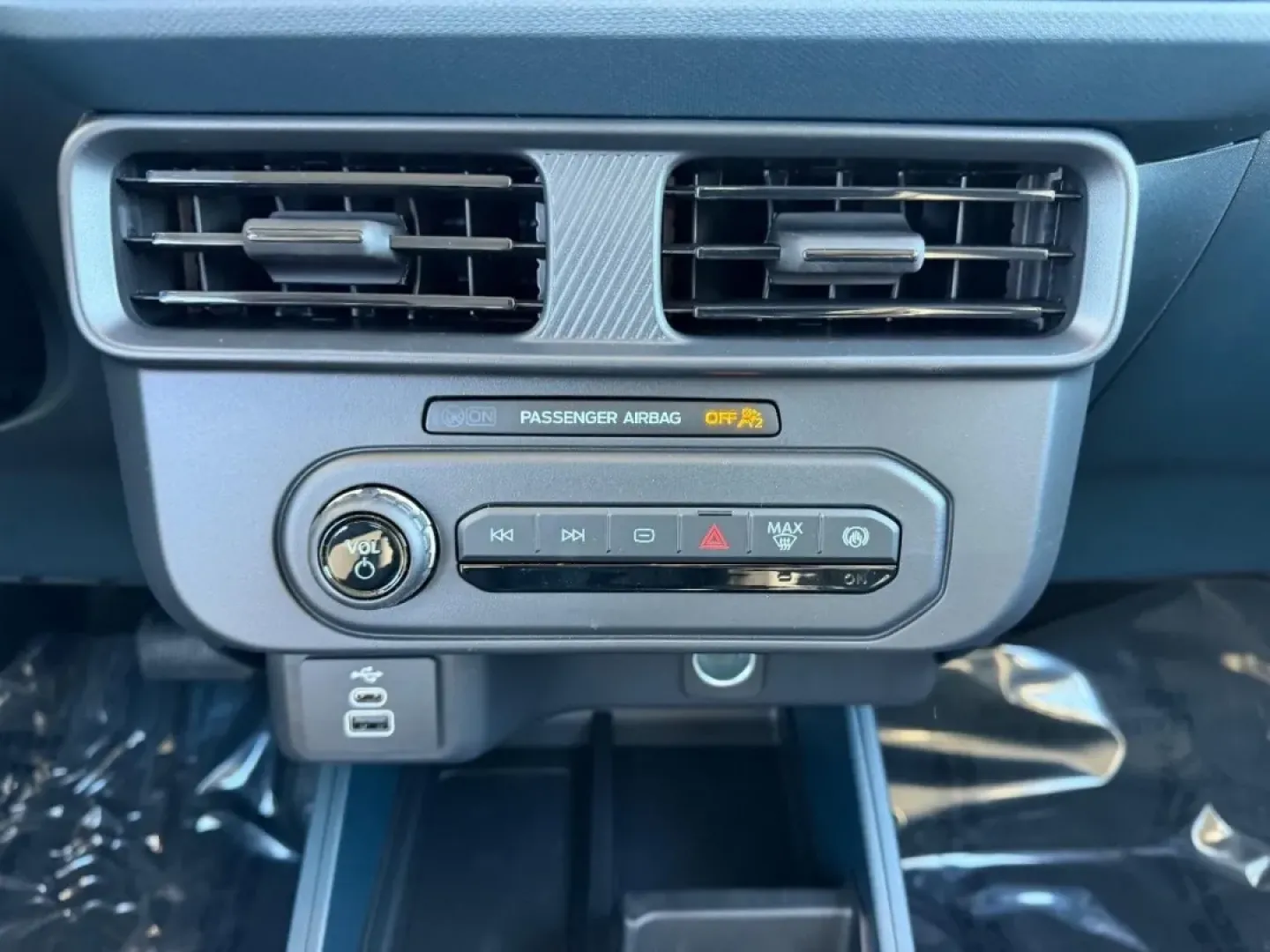 2026 /Black Onyx/Dark Slate Cloth Ford Maverick XL (3FTTW8B36TR) with an 2.5L Hybrid engine, CVT transmission, located at 141 Commercial Dr, Fredericktown, MO, 63645, (573) 783-6432, 37.570087, -90.320648 - **Discover Adventure in the 2026 Ford Maverick XL Perfect for Every Lifestyle!**<br /> <br /> Imagine cruising through the scenic roads of Fredericktown, MO, in a vehicle that is not only practical but also eco-friendly. Whether you're a weekend adventurer, a busy professional, or a growing family, - Photo#14