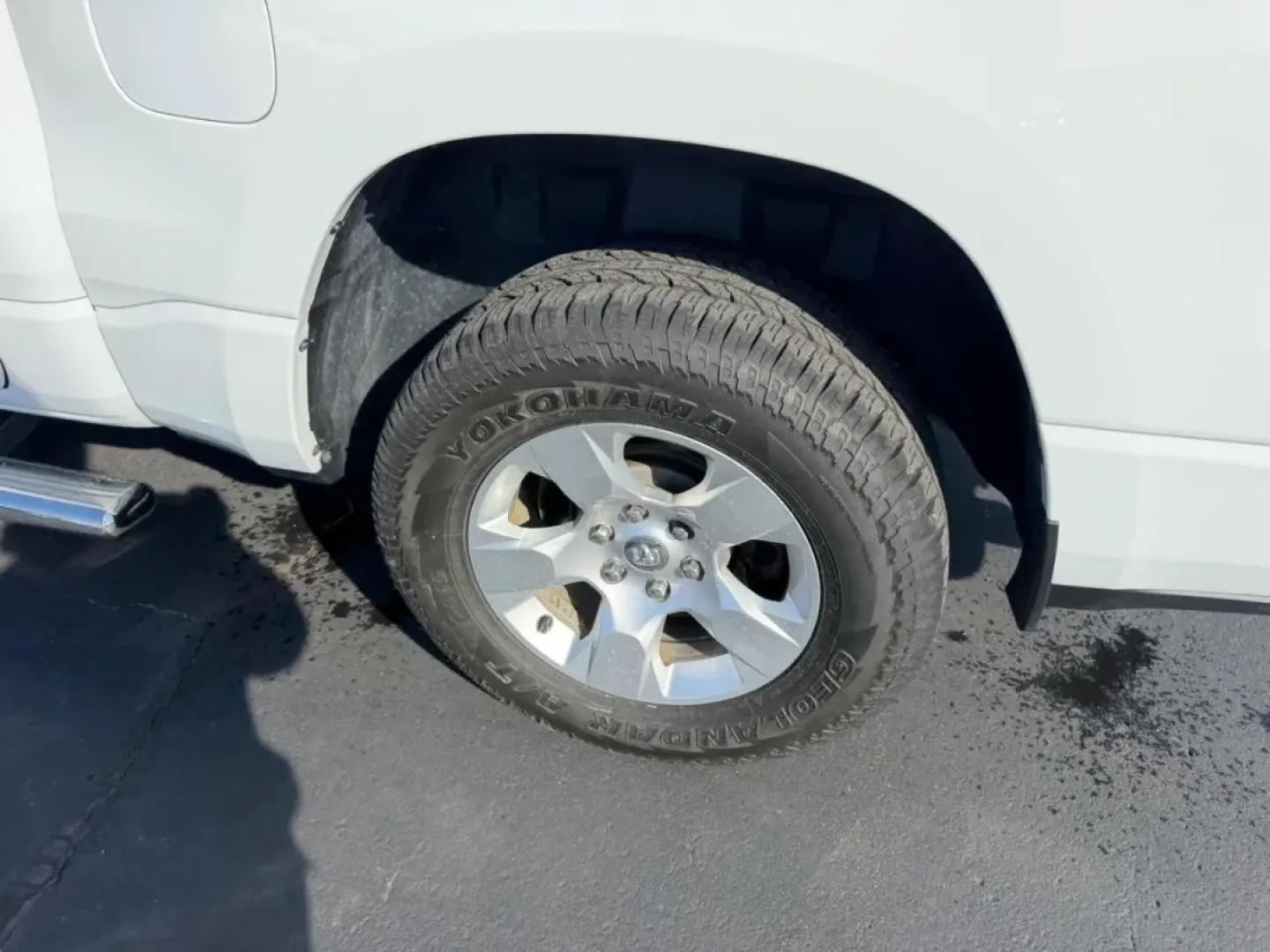 2020 /Diesel Gray/Black Cloth Ram 1500 Big Horn/Lone Star (1C6SRFFT0LN) with an 5.7L engine, Automatic transmission, located at 970 Woodlawn Dr., Farmington, MO, 63640, (573) 431-7800, 37.825642, -90.468674 - **Drive Your Adventures with the 2020 Ram 1500 Big Horn/Lone Star Perfect for Weekend Getaways and Daily Commutes!**<br /> <br /> Are you looking for a reliable truck that fits seamlessly into your busy lifestyle? Look no further than this 2020 Ram 1500 Big Horn/Lone Star, available now at Pettus C - Photo#5