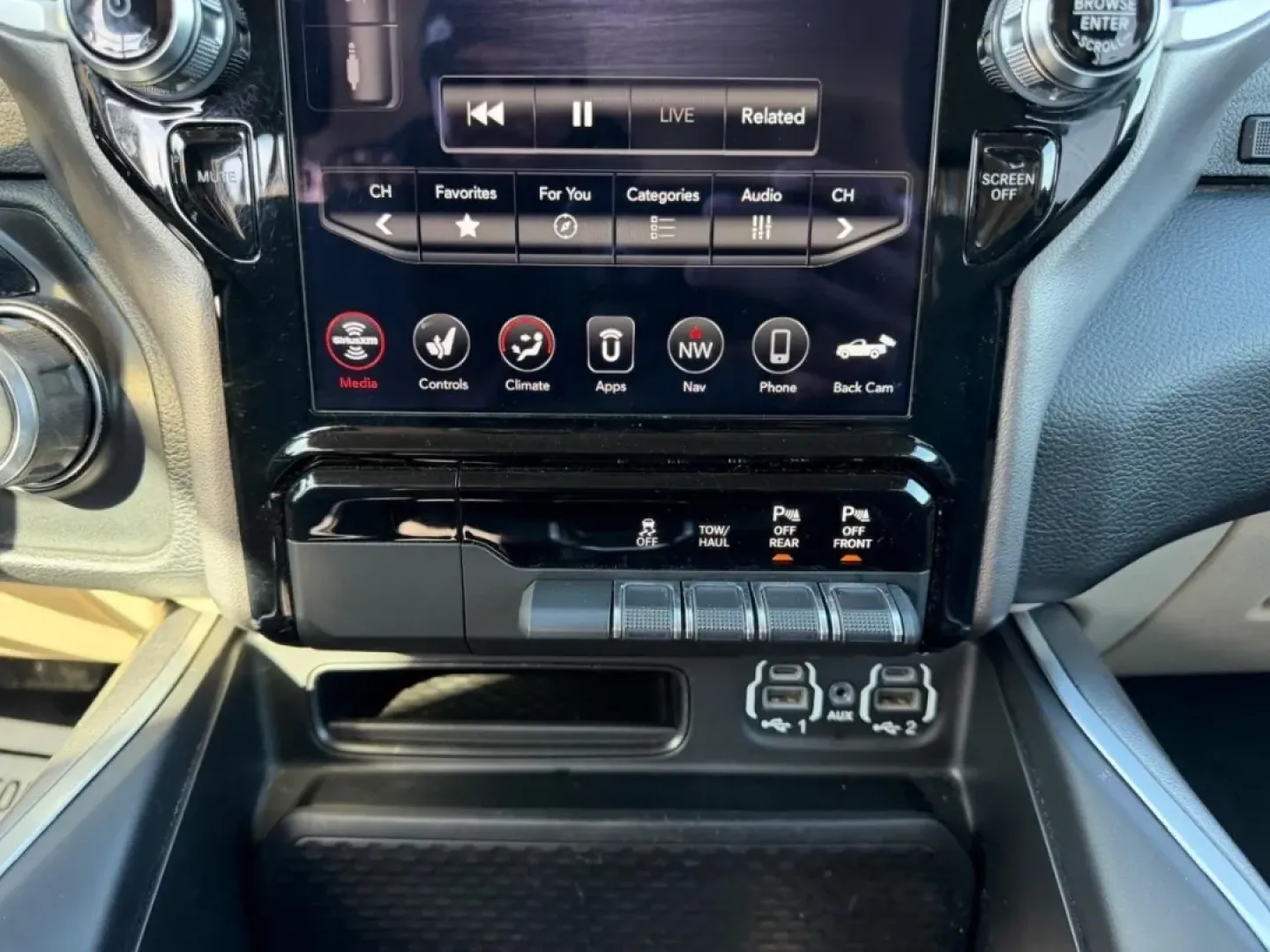 2020 /Diesel Gray/Black Cloth Ram 1500 Big Horn/Lone Star (1C6SRFFT0LN) with an 5.7L engine, Automatic transmission, located at 970 Woodlawn Dr., Farmington, MO, 63640, (573) 431-7800, 37.825642, -90.468674 - **Drive Your Adventures with the 2020 Ram 1500 Big Horn/Lone Star Perfect for Weekend Getaways and Daily Commutes!**<br /> <br /> Are you looking for a reliable truck that fits seamlessly into your busy lifestyle? Look no further than this 2020 Ram 1500 Big Horn/Lone Star, available now at Pettus C - Photo#16