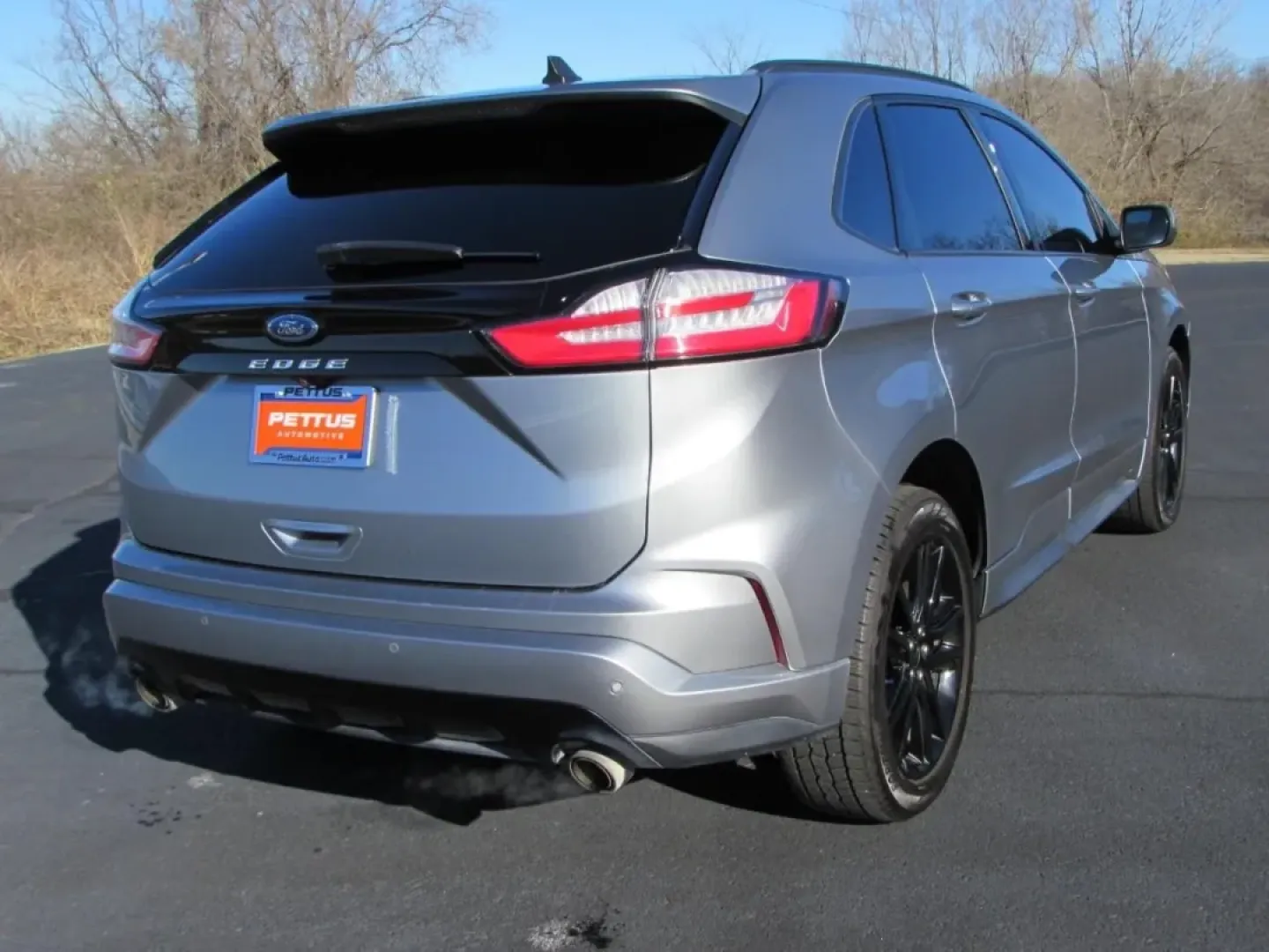 2021 /Ebony Ford Edge ST Line (2FMPK3J95MB) with an Other engine, Automatic transmission, located at 12836 Highway 21, De Soto, MO, 63020, (636) 337-7777, 38.151867, -90.575615 - Are you seeking a versatile vehicle that perfectly balances family needs and weekend adventures? Look no further than the 2021 Ford Edge, now available at Pettus Ford De Soto! This stylish SUV is designed for those who crave comfort and functionality without sacrificing performance, making it an ide - Photo#6