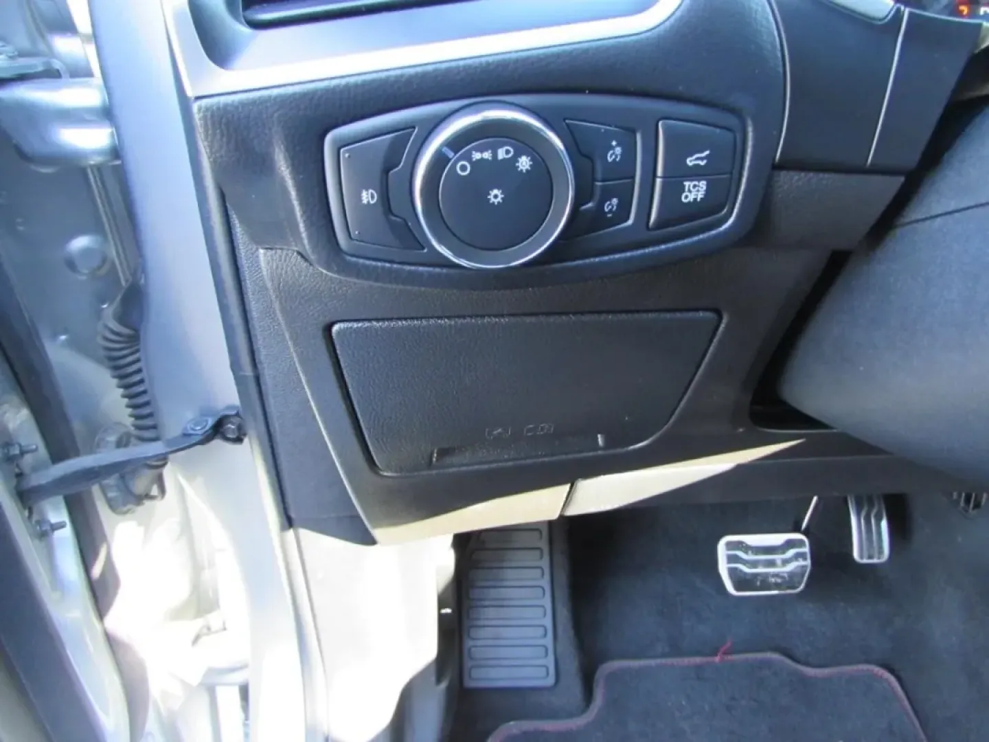 2021 /Ebony Ford Edge ST Line (2FMPK3J95MB) with an Other engine, Automatic transmission, located at 12836 Highway 21, De Soto, MO, 63020, (636) 337-7777, 38.151867, -90.575615 - Are you seeking a versatile vehicle that perfectly balances family needs and weekend adventures? Look no further than the 2021 Ford Edge, now available at Pettus Ford De Soto! This stylish SUV is designed for those who crave comfort and functionality without sacrificing performance, making it an ide - Photo#12