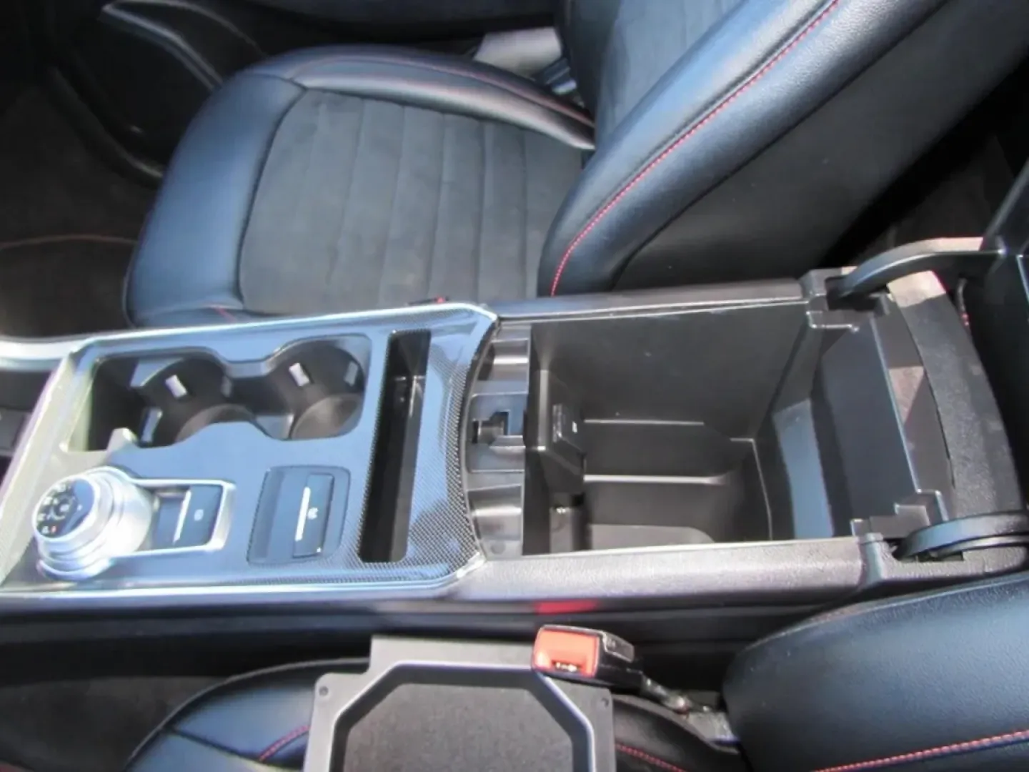 2021 /Ebony Ford Edge ST Line (2FMPK3J95MB) with an Other engine, Automatic transmission, located at 12836 Highway 21, De Soto, MO, 63020, (636) 337-7777, 38.151867, -90.575615 - Are you seeking a versatile vehicle that perfectly balances family needs and weekend adventures? Look no further than the 2021 Ford Edge, now available at Pettus Ford De Soto! This stylish SUV is designed for those who crave comfort and functionality without sacrificing performance, making it an ide - Photo#20