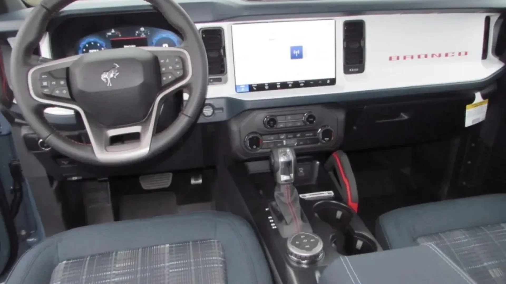 2025 /Navy Pier Ford Bronco Heritage Edition (1FMEE4DP7SL) with an 2.7L V6 engine, located at 12836 Highway 21, De Soto, MO, 63020, (636) 337-7777, 38.151867, -90.575615 - Explore the great outdoors and embark on unforgettable adventures with the 2025 Ford Bronco Heritage Edition, now available at Pettus Ford De Soto! This striking SUV, finished in a stunning Azure Gray, is perfect for individuals and families who crave a vehicle that can handle the rugged terrain and - Photo#22