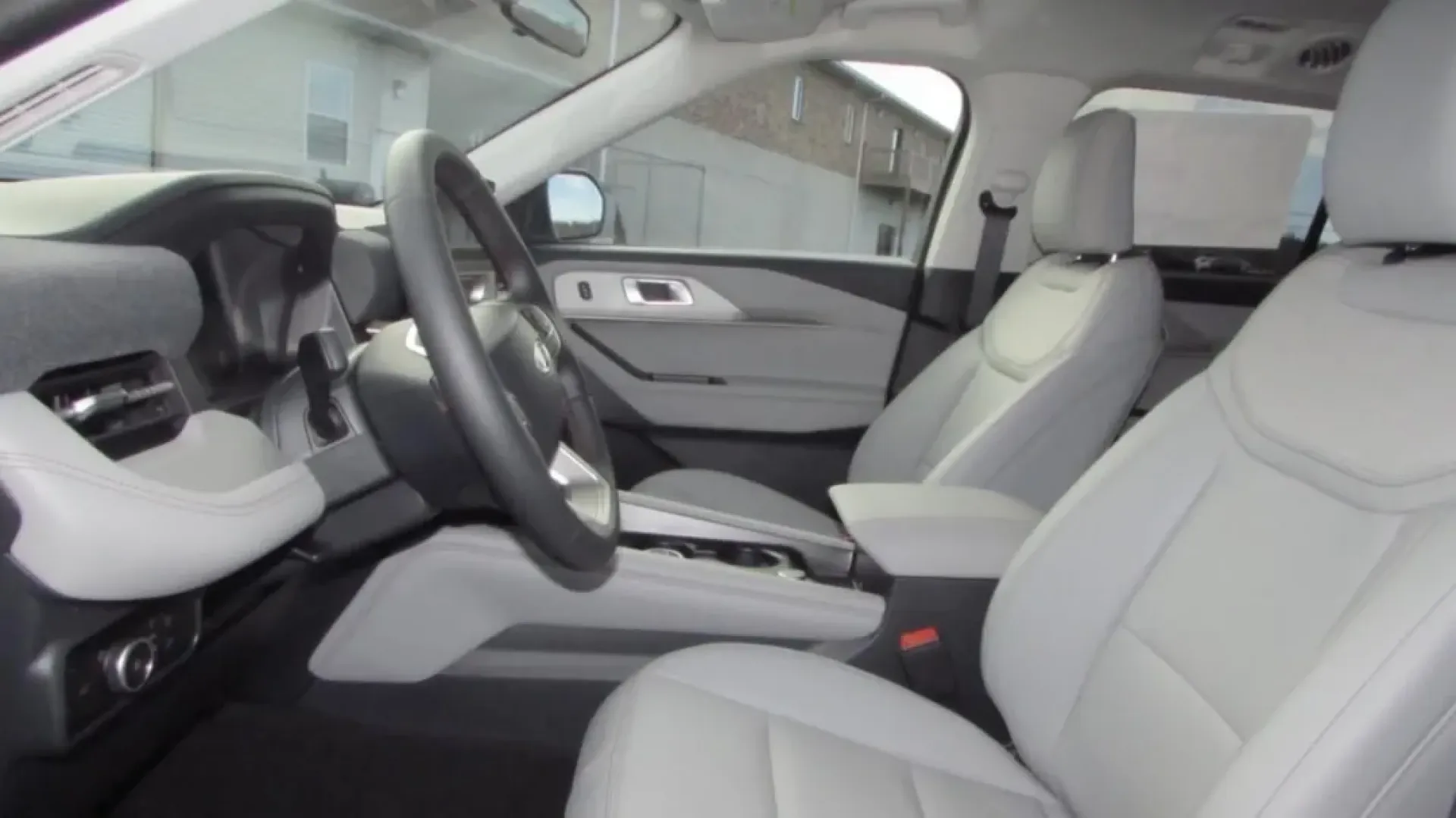 2026 /Space Gray Ford Explorer Active (1FMUK8DH0TG) with an 2.3L EcoBoost I-4 engine, Automatic transmission, located at 12836 Highway 21, De Soto, MO, 63020, (636) 337-7777, 38.151867, -90.575615 - **Embrace Adventure with the 2026 Ford Explorer at Pettus Ford De Soto**<br /> <br /> Are you ready to elevate your family adventures or weekend getaways? Look no further than the stunning 2026 Ford Explorer Active available now at Pettus Ford De Soto. This SUV perfectly blends style, space, and fun - Photo#12