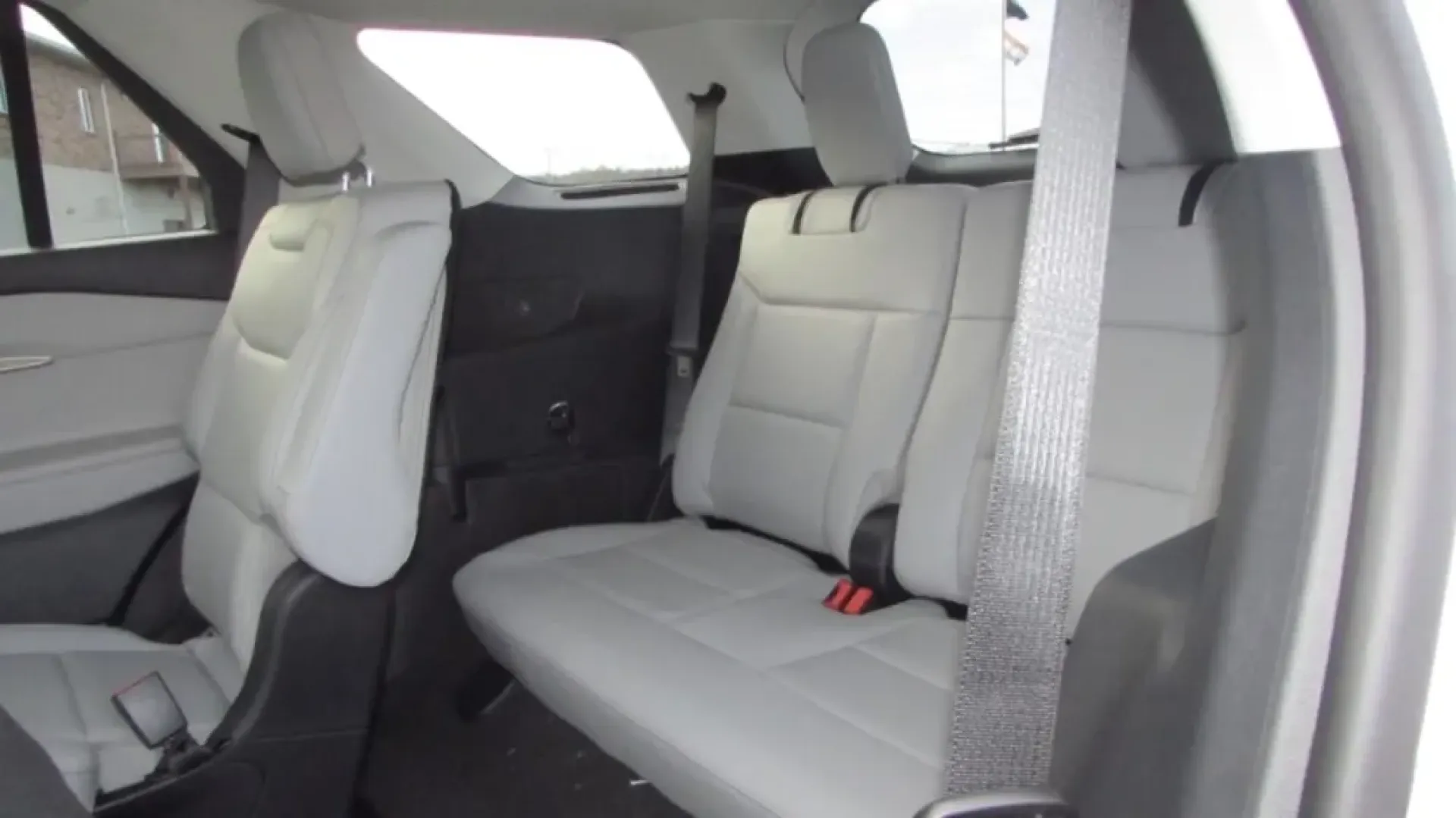 2026 /Space Gray Ford Explorer Active (1FMUK8DH0TG) with an 2.3L EcoBoost I-4 engine, Automatic transmission, located at 12836 Highway 21, De Soto, MO, 63020, (636) 337-7777, 38.151867, -90.575615 - **Embrace Adventure with the 2026 Ford Explorer at Pettus Ford De Soto**<br /> <br /> Are you ready to elevate your family adventures or weekend getaways? Look no further than the stunning 2026 Ford Explorer Active available now at Pettus Ford De Soto. This SUV perfectly blends style, space, and fun - Photo#20