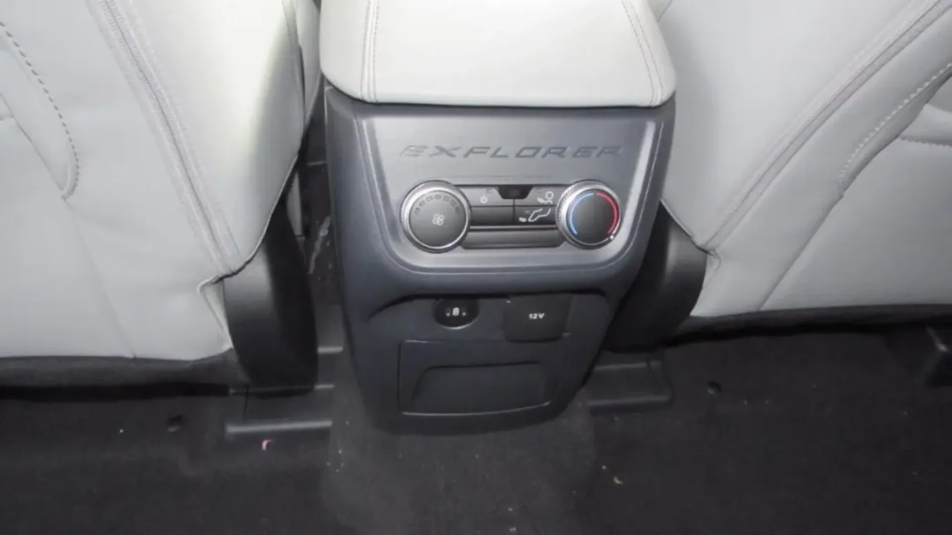 2026 /Space Gray Ford Explorer Active (1FMUK8DH0TG) with an 2.3L EcoBoost I-4 engine, Automatic transmission, located at 12836 Highway 21, De Soto, MO, 63020, (636) 337-7777, 38.151867, -90.575615 - **Embrace Adventure with the 2026 Ford Explorer at Pettus Ford De Soto**<br /> <br /> Are you ready to elevate your family adventures or weekend getaways? Look no further than the stunning 2026 Ford Explorer Active available now at Pettus Ford De Soto. This SUV perfectly blends style, space, and fun - Photo#21