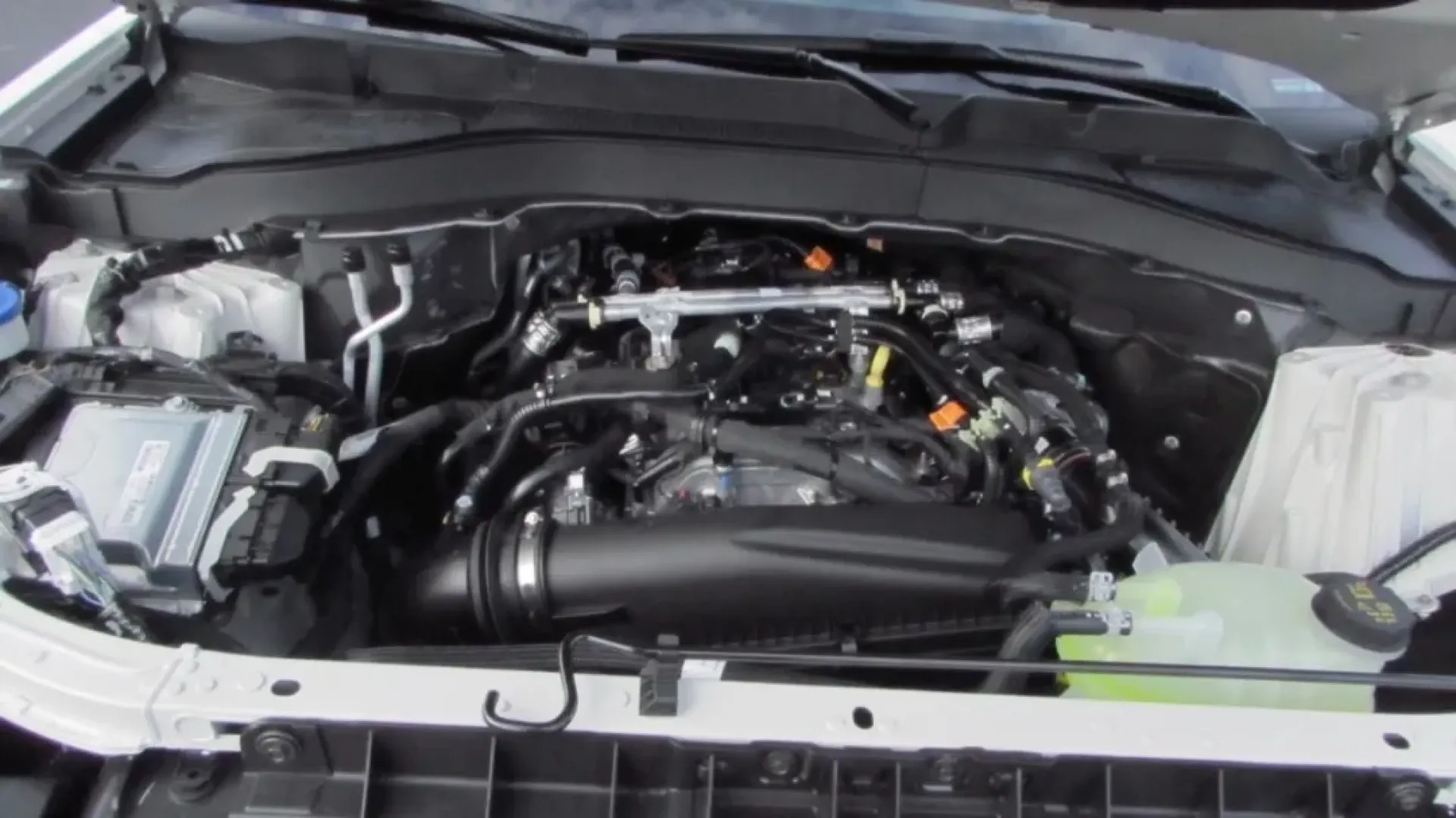 2026 /Space Gray Ford Explorer Active (1FMUK8DH0TG) with an 2.3L EcoBoost I-4 engine, Automatic transmission, located at 12836 Highway 21, De Soto, MO, 63020, (636) 337-7777, 38.151867, -90.575615 - **Embrace Adventure with the 2026 Ford Explorer at Pettus Ford De Soto**<br /> <br /> Are you ready to elevate your family adventures or weekend getaways? Look no further than the stunning 2026 Ford Explorer Active available now at Pettus Ford De Soto. This SUV perfectly blends style, space, and fun - Photo#39