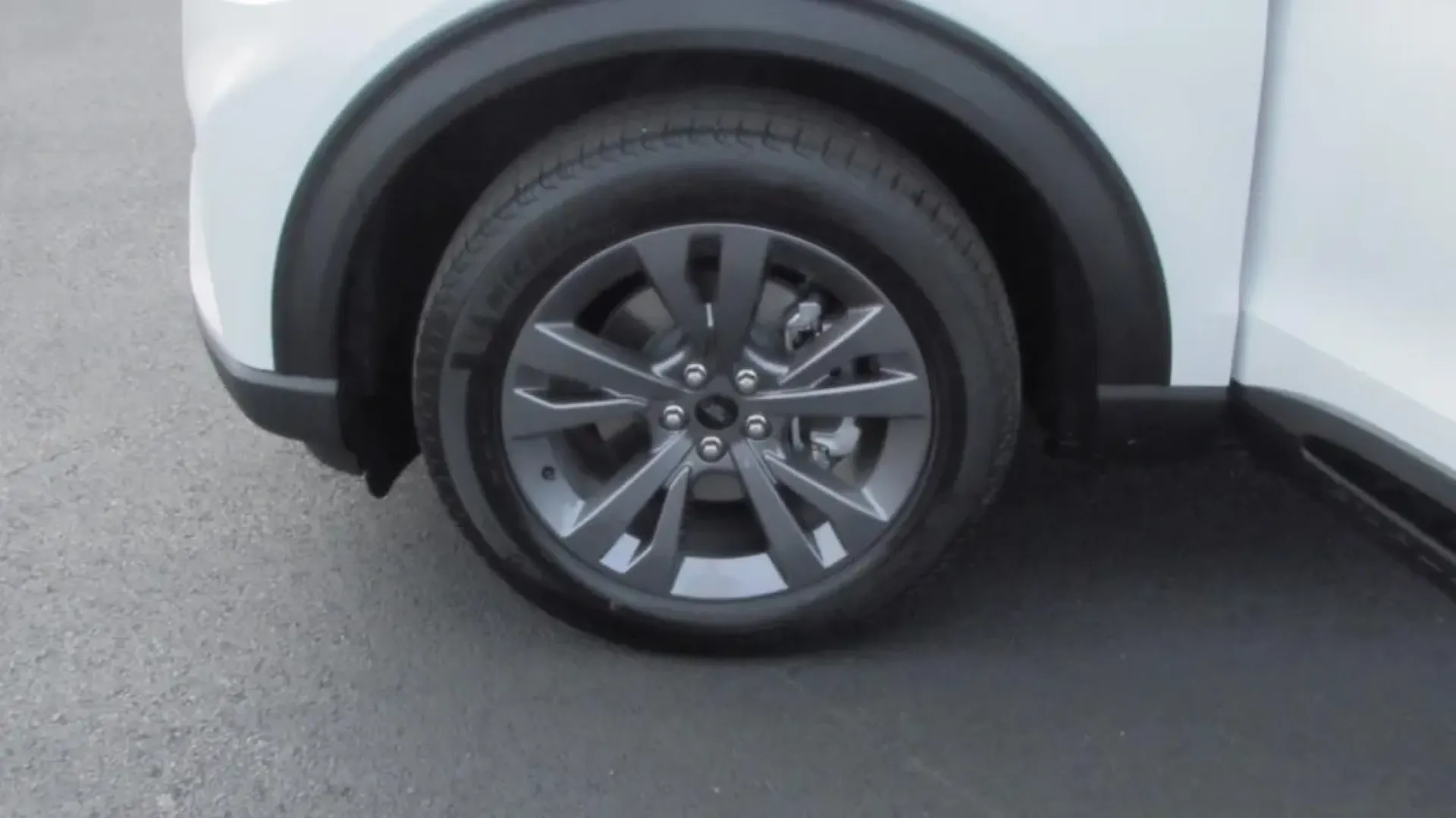 2026 /Space Gray Ford Explorer Active (1FMUK8DH0TG) with an 2.3L EcoBoost I-4 engine, Automatic transmission, located at 12836 Highway 21, De Soto, MO, 63020, (636) 337-7777, 38.151867, -90.575615 - **Embrace Adventure with the 2026 Ford Explorer at Pettus Ford De Soto**<br /> <br /> Are you ready to elevate your family adventures or weekend getaways? Look no further than the stunning 2026 Ford Explorer Active available now at Pettus Ford De Soto. This SUV perfectly blends style, space, and fun - Photo#8