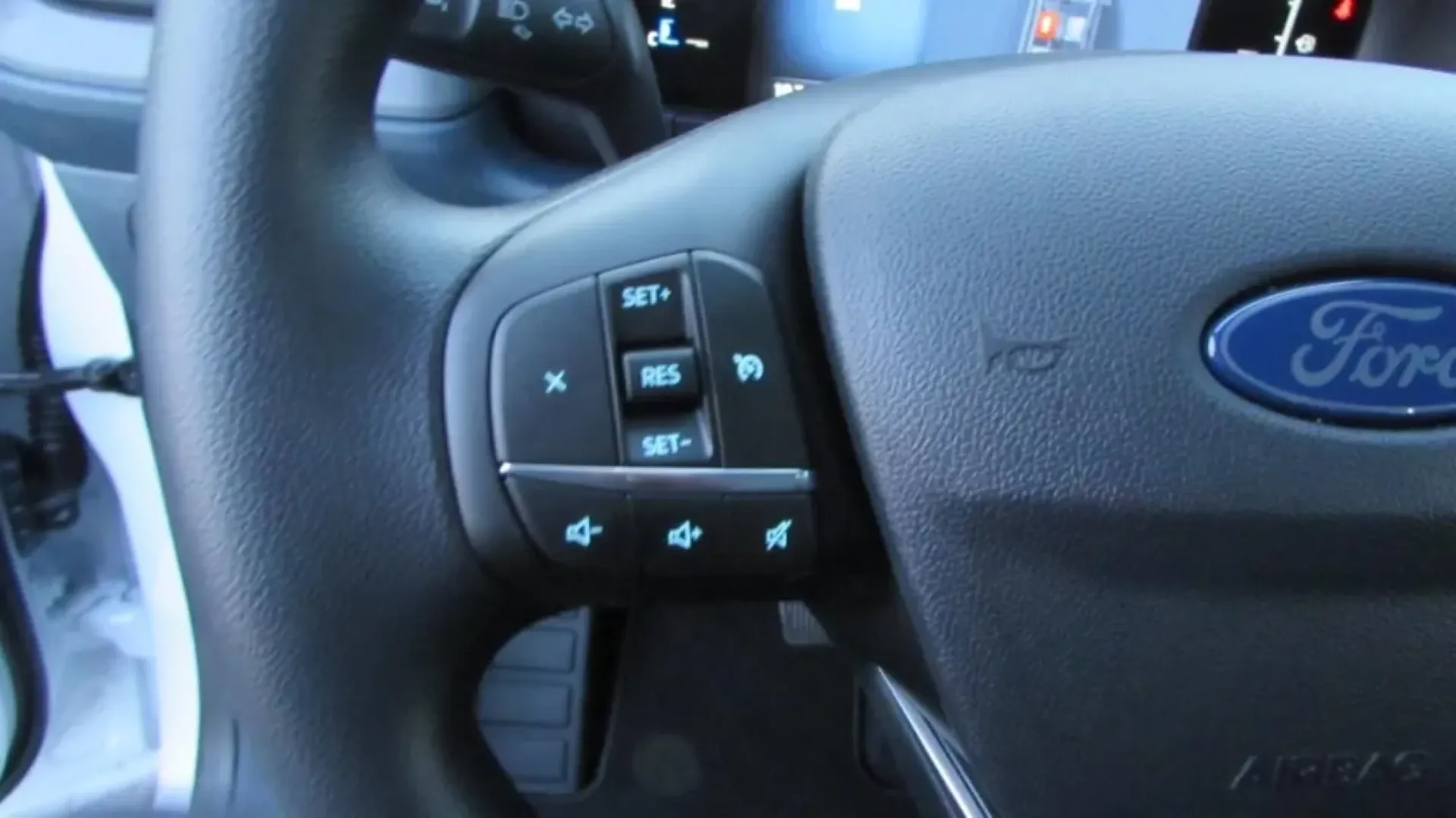 2026 /Black Onyx/Dark Slate Ford Maverick XL (3FTTW8A31TR) with an 2.5L Hybrid engine, CVT transmission, located at 12836 Highway 21, De Soto, MO, 63020, (636) 337-7777, 38.151867, -90.575615 - ### Discover Your Next Adventure with the 2026 Ford Maverick XL at Pettus Ford De Soto!<br /> <br /> Are you ready to transform your daily commute, weekend getaways, and family adventures? Look no further than the stunning 2026 Ford Maverick XL, now available at Pettus Ford De Soto. Located at 12836 - Photo#16