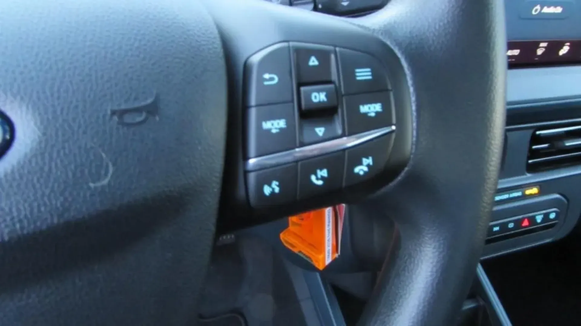 2026 /Black Onyx/Dark Slate Ford Maverick XL (3FTTW8A31TR) with an 2.5L Hybrid engine, CVT transmission, located at 12836 Highway 21, De Soto, MO, 63020, (636) 337-7777, 38.151867, -90.575615 - ### Discover Your Next Adventure with the 2026 Ford Maverick XL at Pettus Ford De Soto!<br /> <br /> Are you ready to transform your daily commute, weekend getaways, and family adventures? Look no further than the stunning 2026 Ford Maverick XL, now available at Pettus Ford De Soto. Located at 12836 - Photo#17