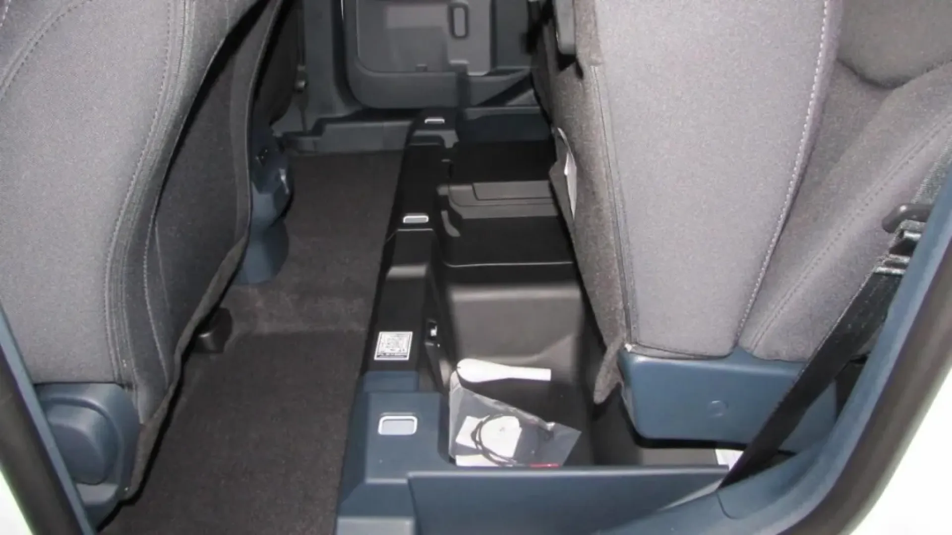 2026 /Black Onyx/Dark Slate Ford Maverick XL (3FTTW8A31TR) with an 2.5L Hybrid engine, CVT transmission, located at 12836 Highway 21, De Soto, MO, 63020, (636) 337-7777, 38.151867, -90.575615 - ### Discover Your Next Adventure with the 2026 Ford Maverick XL at Pettus Ford De Soto!<br /> <br /> Are you ready to transform your daily commute, weekend getaways, and family adventures? Look no further than the stunning 2026 Ford Maverick XL, now available at Pettus Ford De Soto. Located at 12836 - Photo#27