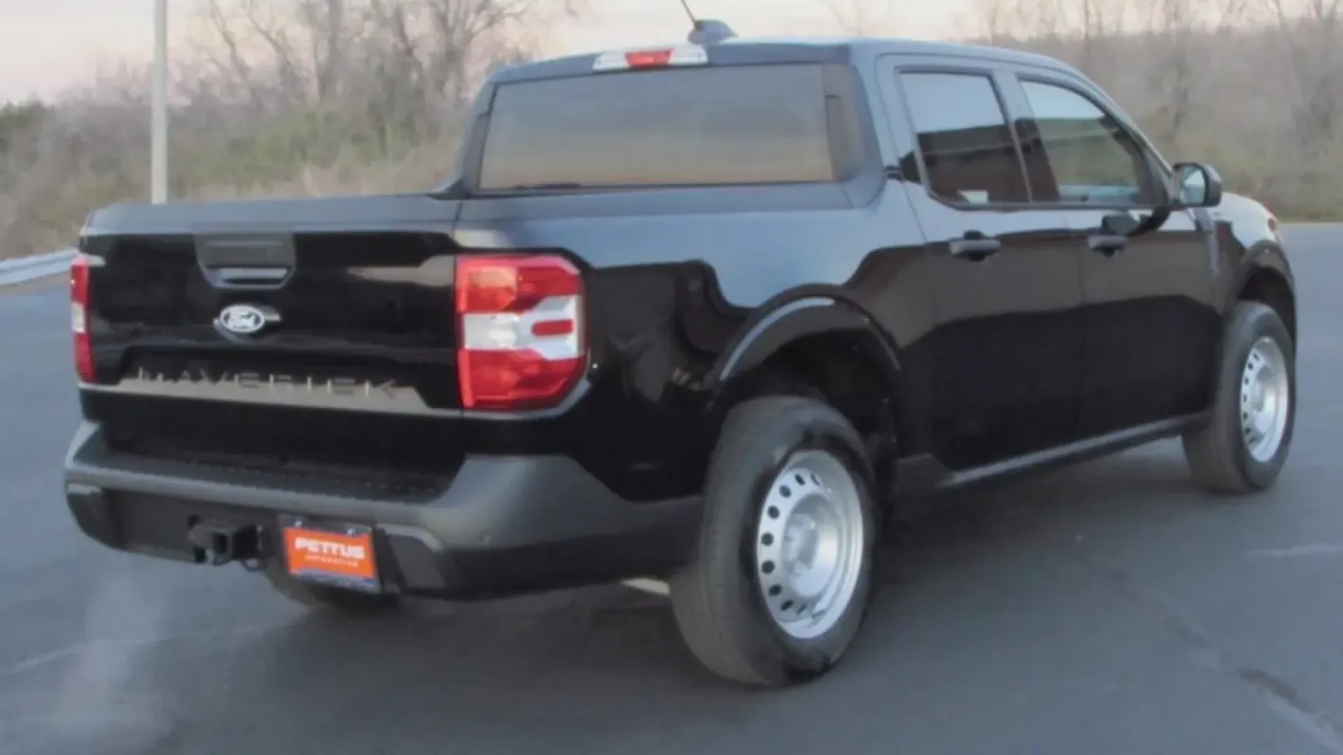 2025 /Black Onyx/Dark Slate Ford Maverick XL (3FTTW8BA2SR) with an 2.0L engine, located at 12836 Highway 21, De Soto, MO, 63020, (636) 337-7777, 38.151867, -90.575615 - ### Explore the Great Outdoors with the 2025 Ford Maverick XL Perfect for Your Next Adventure!<br /> <br /> Are you ready to elevate your lifestyle with a vehicle that's as versatile as you are? The 2025 Ford Maverick XL is here to redefine your driving experience, making it the ideal choice for we - Photo#6