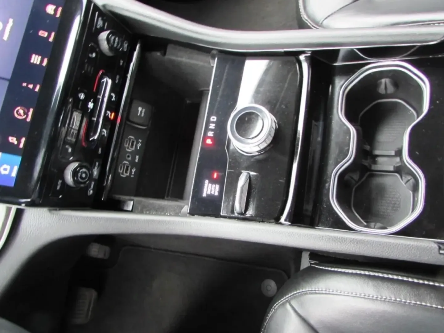 2021 /Global Black Jeep Grand Cherokee Limited (1C4RJKBG6M8) with an Other engine, Automatic transmission, located at 12830 Highway 21, De Soto, MO, 63020, (636) 337-7777, 38.153099, -90.573624 - Are you ready to elevate your adventures and redefine your daily commute? Look no further than this stunning 2021 Jeep Grand Cherokee 4WD Limited, available now at Pettus CDJR DeSoto, the premier destination for quality used vehicles in De Soto, MO. Nestled at 12830 Highway 21, our dealership specia - Photo#20