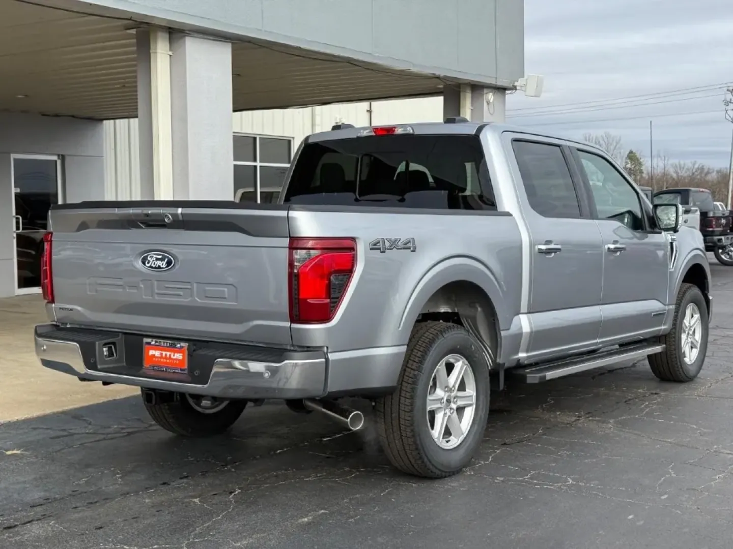 2025 /Black w/Medium Dark Slate Cloth Ford F-150 XLT (1FTFW3LD4SF) with an 3.5L V6 engine, Automatic transmission, located at 141 Commercial Dr, Fredericktown, MO, 63645, (573) 783-6432, 37.570087, -90.320648 - **2025 Ford F-150 XLT: The Ultimate Companion for Your Adventures!**<br /> <br /> Are you ready to elevate your driving experience? The 2025 Ford F-150 XLT is not just a truck; it's a lifestyle choice that empowers you for everything from daily commutes to adventurous road trips. Imagine taking the - Photo#2