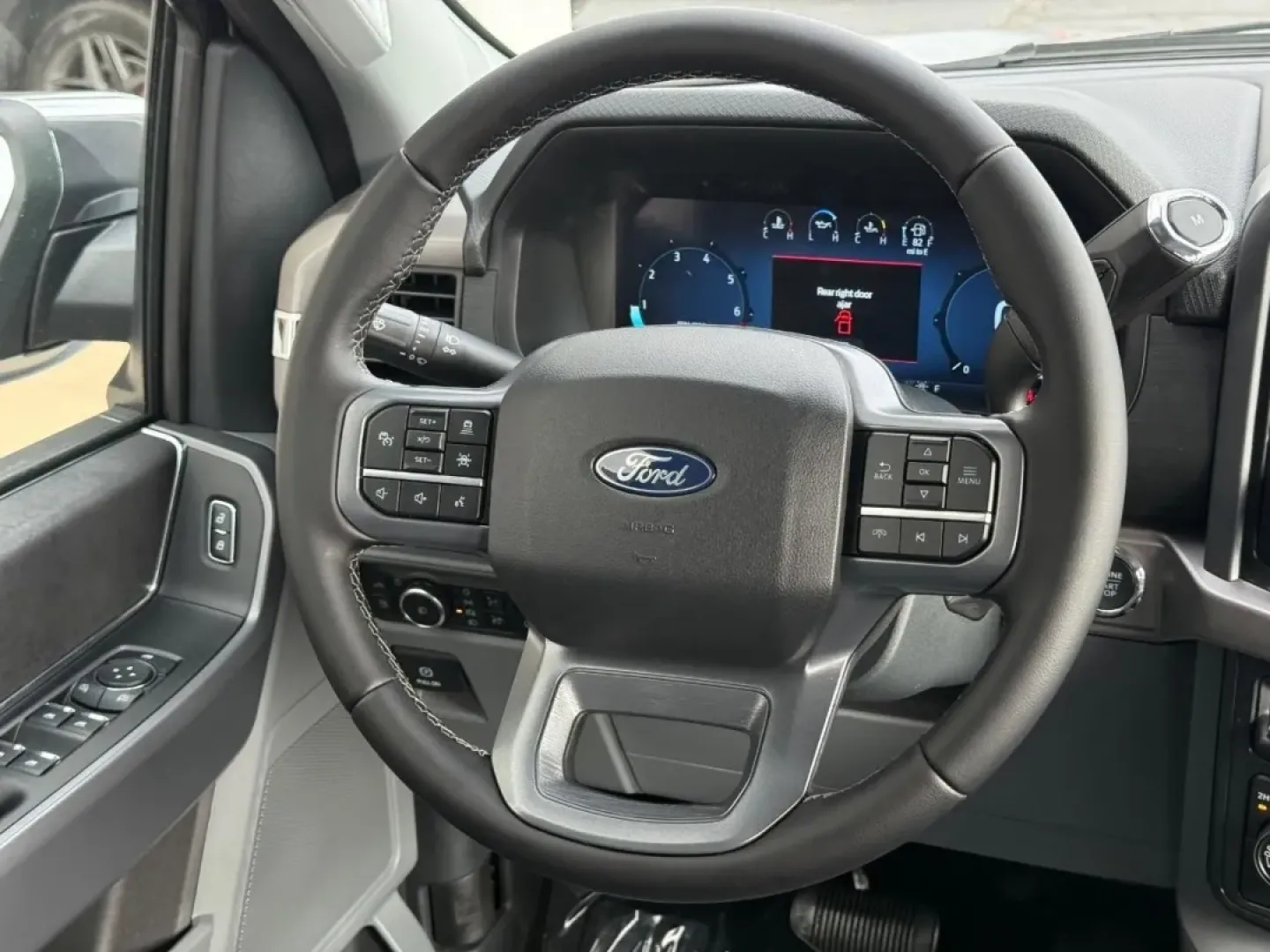 2025 /Black w/Medium Dark Slate Cloth Ford F-150 XLT (1FTFW3LD4SF) with an 3.5L V6 engine, Automatic transmission, located at 141 Commercial Dr, Fredericktown, MO, 63645, (573) 783-6432, 37.570087, -90.320648 - **2025 Ford F-150 XLT: The Ultimate Companion for Your Adventures!**<br /> <br /> Are you ready to elevate your driving experience? The 2025 Ford F-150 XLT is not just a truck; it's a lifestyle choice that empowers you for everything from daily commutes to adventurous road trips. Imagine taking the - Photo#6