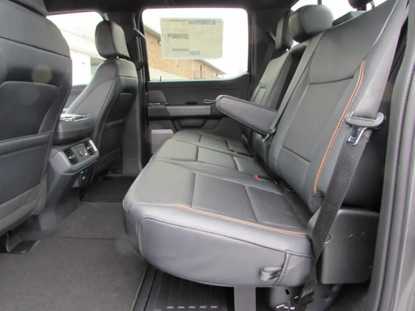 2026 /Black Ford F-150 LARIAT (1FTFW5L50TK) with an 5.0L engine, 6A transmission, located at 12836 Highway 21, De Soto, MO, 63020, (636) 337-7777, 38.151867, -90.575615 - **Elevate Your Adventures with the 2026 Ford F150 Lariat!**<br /> <br /> Are you ready to tackle the open road or navigate the rugged terrain with confidence? The 2026 Ford F150 Lariat is not just a truck; it's your ticket to adventure, perfect for those who crave exploration, whether it's weekend g - Photo#34