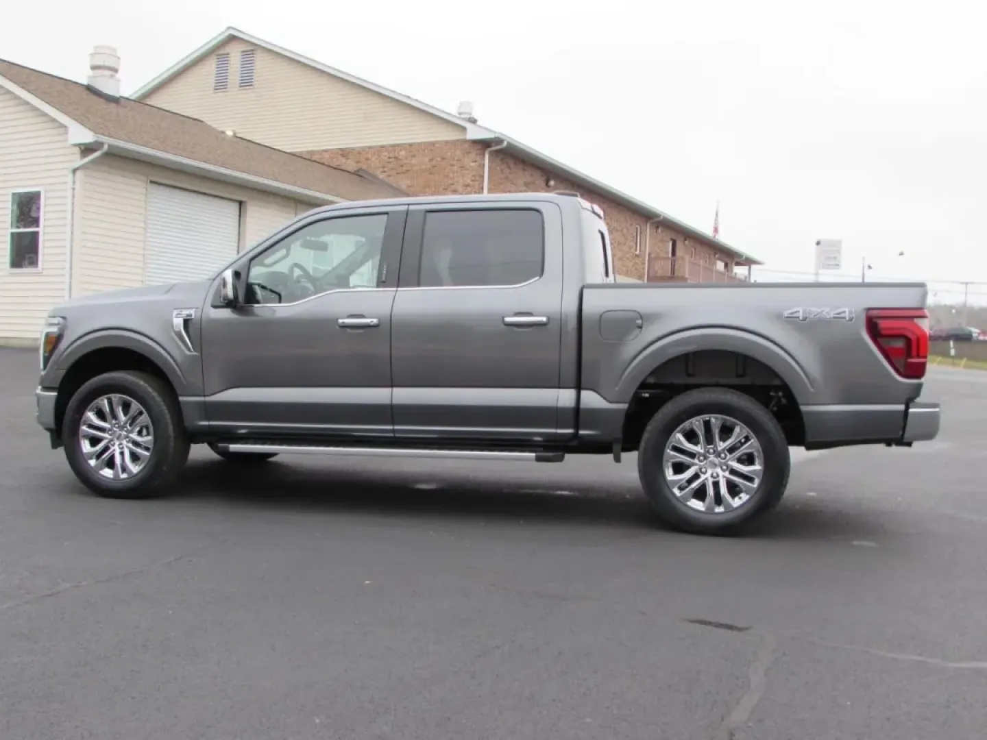 2026 /Black Ford F-150 LARIAT (1FTFW5L50TK) with an 5.0L engine, 6A transmission, located at 12836 Highway 21, De Soto, MO, 63020, (636) 337-7777, 38.151867, -90.575615 - **Elevate Your Adventures with the 2026 Ford F150 Lariat!**<br /> <br /> Are you ready to tackle the open road or navigate the rugged terrain with confidence? The 2026 Ford F150 Lariat is not just a truck; it's your ticket to adventure, perfect for those who crave exploration, whether it's weekend g - Photo#3