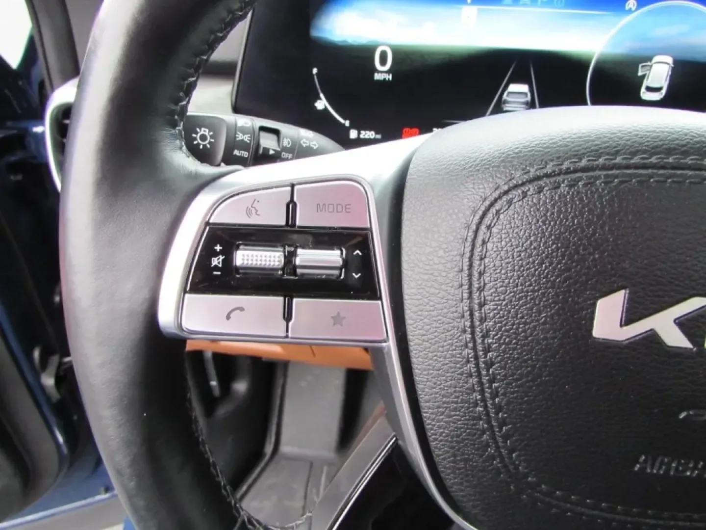 2024 /Black Kia Telluride SX X-Line (5XYP5DGC4RG) with an 3.8L V6 DOHC 24V engine, Automatic transmission, located at 12836 Highway 21, De Soto, MO, 63020, (636) 337-7777, 38.151867, -90.575615 - **Experience the Ultimate Family Adventure with the 2024 Kia Telluride at Pettus Ford De Soto!**<br /> <br /> Are you ready to elevate your family outings and weekend adventures? The 2024 Kia Telluride is more than just a vehicle; it's a lifestyle upgrade designed for those who crave spaciousness, c - Photo#14