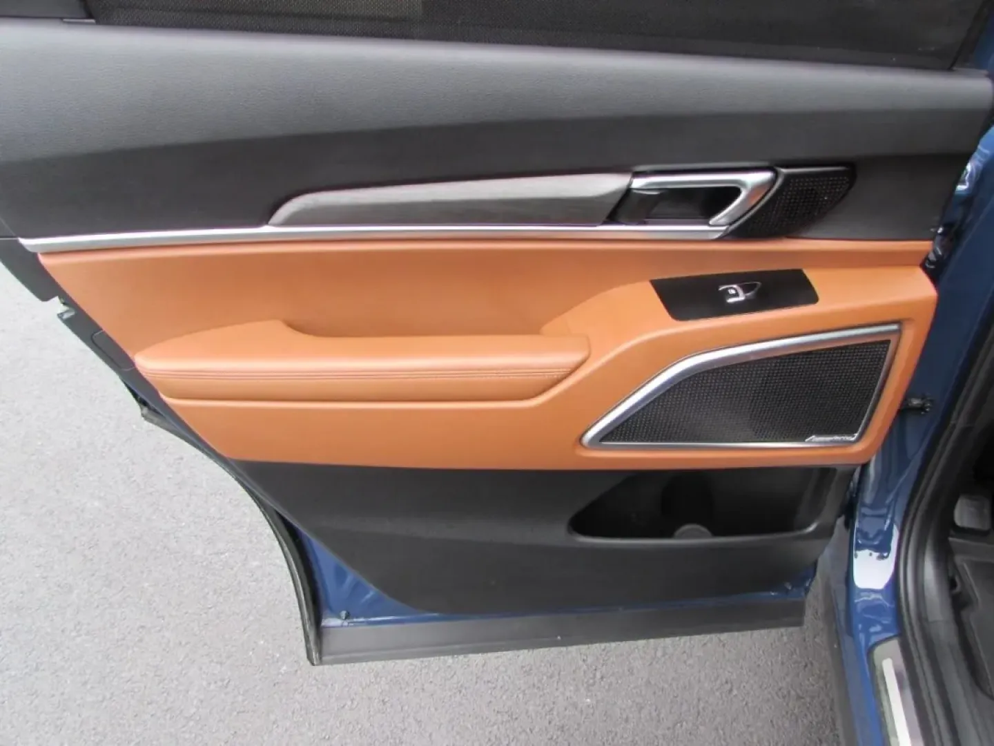 2024 /Black Kia Telluride SX X-Line (5XYP5DGC4RG) with an 3.8L V6 DOHC 24V engine, Automatic transmission, located at 12836 Highway 21, De Soto, MO, 63020, (636) 337-7777, 38.151867, -90.575615 - **Experience the Ultimate Family Adventure with the 2024 Kia Telluride at Pettus Ford De Soto!**<br /> <br /> Are you ready to elevate your family outings and weekend adventures? The 2024 Kia Telluride is more than just a vehicle; it's a lifestyle upgrade designed for those who crave spaciousness, c - Photo#21