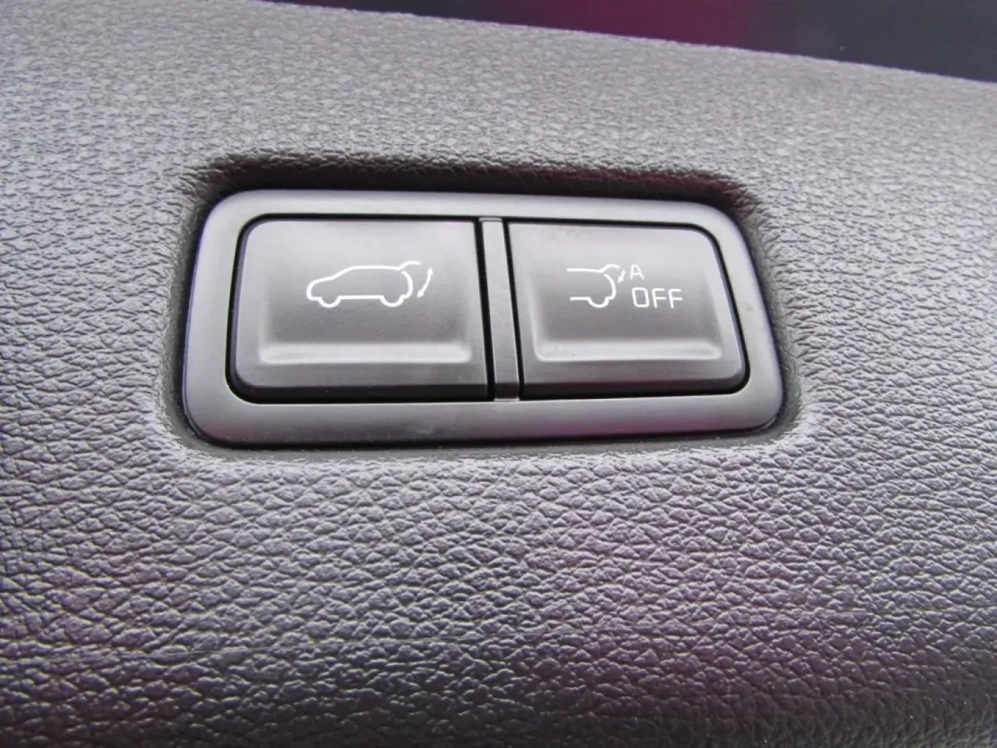 2024 /Black Kia Telluride SX X-Line (5XYP5DGC4RG) with an 3.8L V6 DOHC 24V engine, Automatic transmission, located at 12836 Highway 21, De Soto, MO, 63020, (636) 337-7777, 38.151867, -90.575615 - **Experience the Ultimate Family Adventure with the 2024 Kia Telluride at Pettus Ford De Soto!**<br /> <br /> Are you ready to elevate your family outings and weekend adventures? The 2024 Kia Telluride is more than just a vehicle; it's a lifestyle upgrade designed for those who crave spaciousness, c - Photo#27