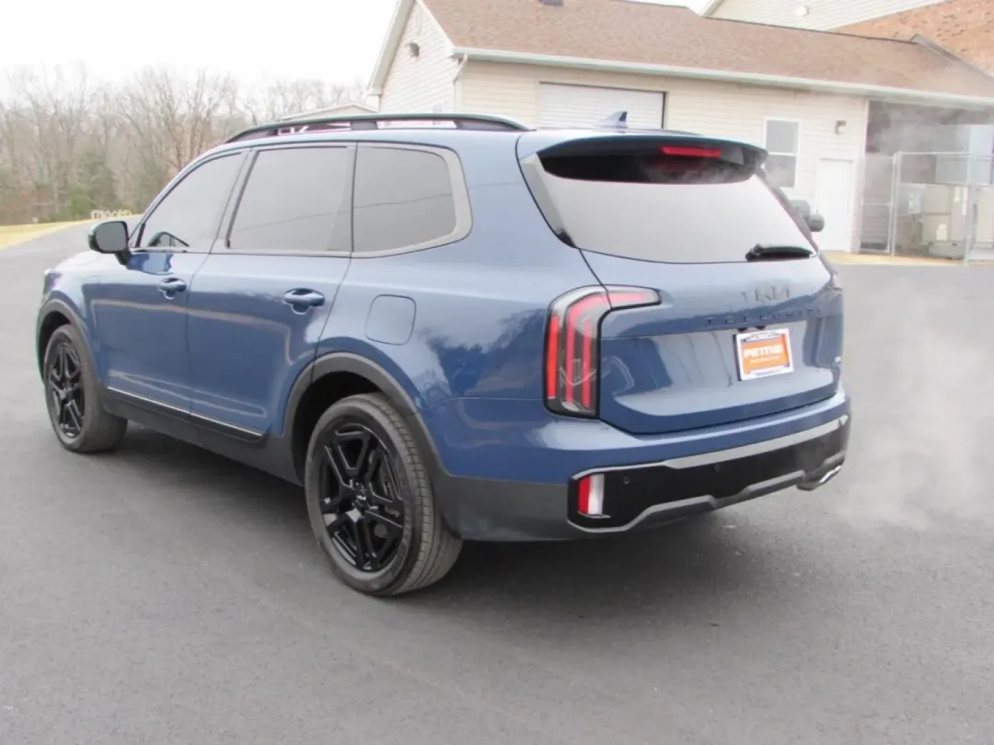 2024 /Black Kia Telluride SX X-Line (5XYP5DGC4RG) with an 3.8L V6 DOHC 24V engine, Automatic transmission, located at 12836 Highway 21, De Soto, MO, 63020, (636) 337-7777, 38.151867, -90.575615 - **Experience the Ultimate Family Adventure with the 2024 Kia Telluride at Pettus Ford De Soto!**<br /> <br /> Are you ready to elevate your family outings and weekend adventures? The 2024 Kia Telluride is more than just a vehicle; it's a lifestyle upgrade designed for those who crave spaciousness, c - Photo#4
