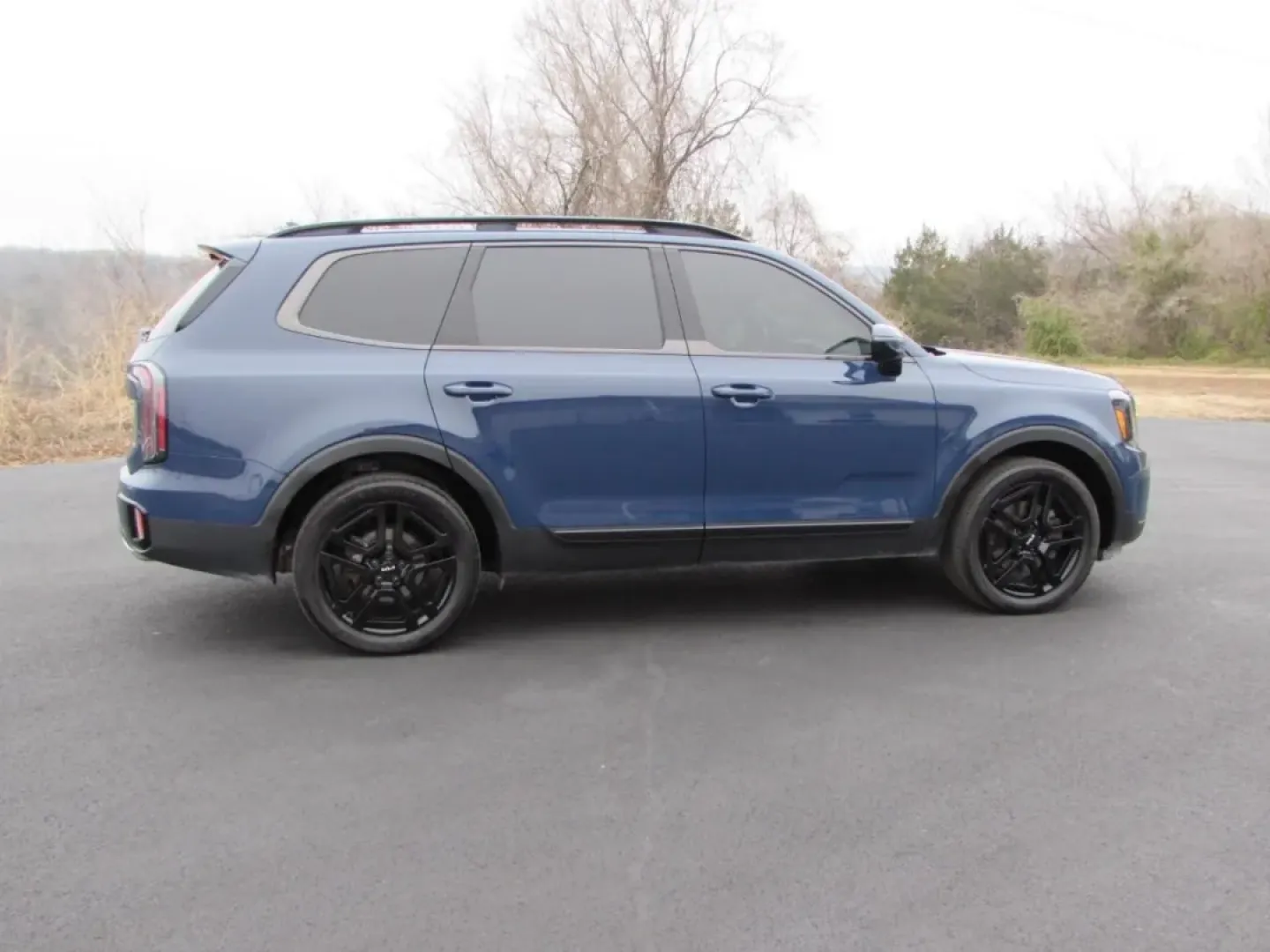 2024 /Black Kia Telluride SX X-Line (5XYP5DGC4RG) with an 3.8L V6 DOHC 24V engine, Automatic transmission, located at 12836 Highway 21, De Soto, MO, 63020, (636) 337-7777, 38.151867, -90.575615 - **Experience the Ultimate Family Adventure with the 2024 Kia Telluride at Pettus Ford De Soto!**<br /> <br /> Are you ready to elevate your family outings and weekend adventures? The 2024 Kia Telluride is more than just a vehicle; it's a lifestyle upgrade designed for those who crave spaciousness, c - Photo#7