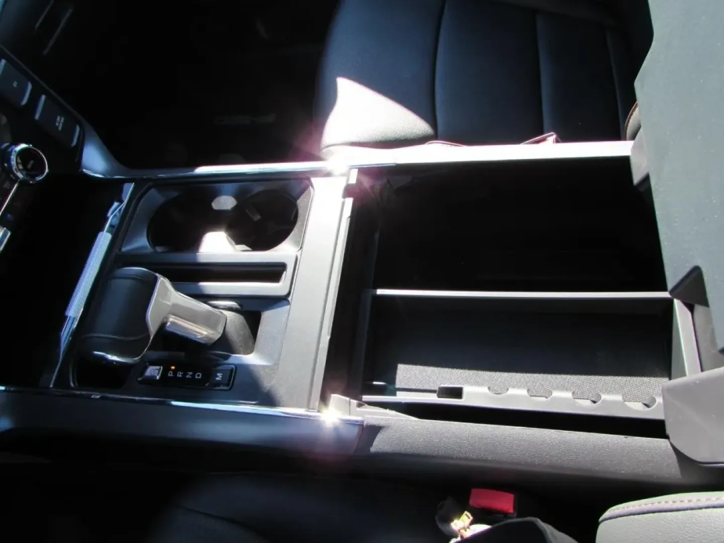 2025 /Black Ford F-150 LARIAT (1FTFW5L57SF) with an 5.0L V8 engine, located at 12836 Highway 21, De Soto, MO, 63020, (636) 337-7777, 38.151867, -90.575615 - **Unleash Your Adventurous Spirit with the 2025 Ford F-150 LARIAT from Pettus Ford De Soto!**<br /> <br /> Are you ready to elevate your outdoor adventures or tackle your daily commute with unparalleled style and performance? The 2025 Ford F-150 LARIAT, available now at Pettus Ford De Soto, is the p - Photo#28